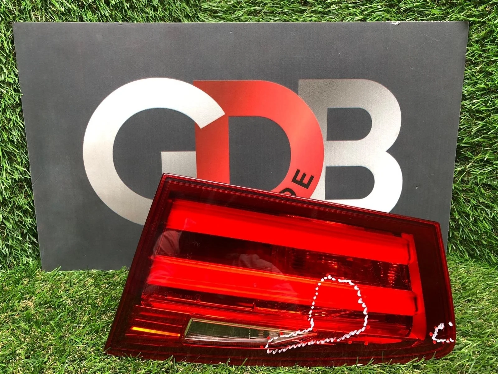 Фонарь BMW 5 series 2011 63217203228 F11 N52B25A, задний правый