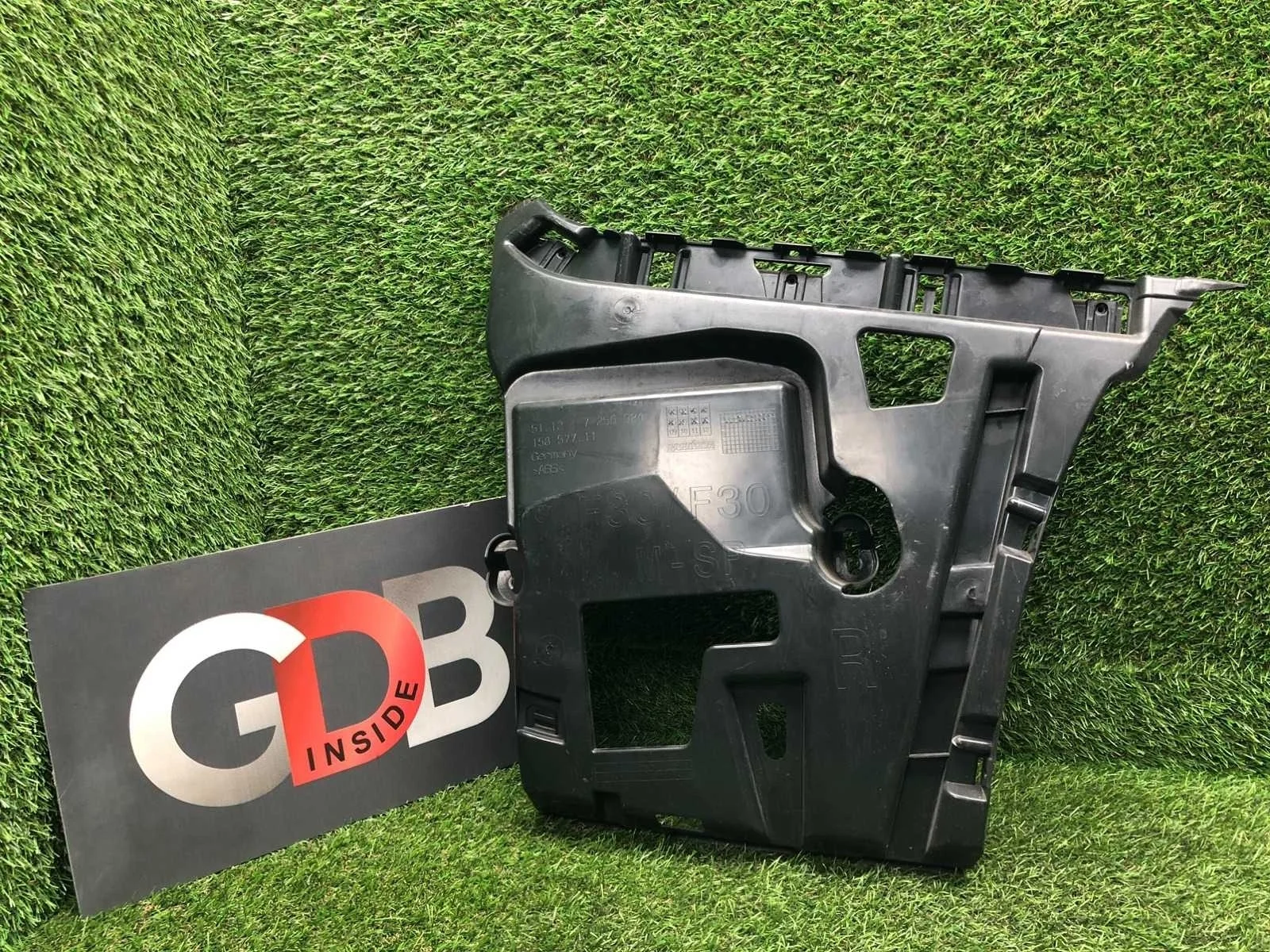 Кронштейн бампера BMW 3 series 15.10.2012 51127256924 F30 N55B30A, задний правый