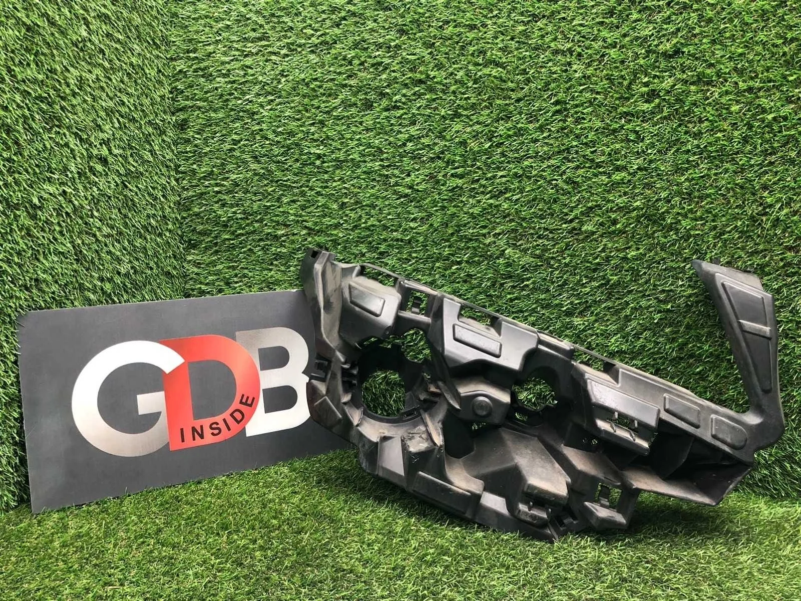 Крепление бампера BMW X3 01.02.2012 51118048114 F25 N52B30A, переднее правое