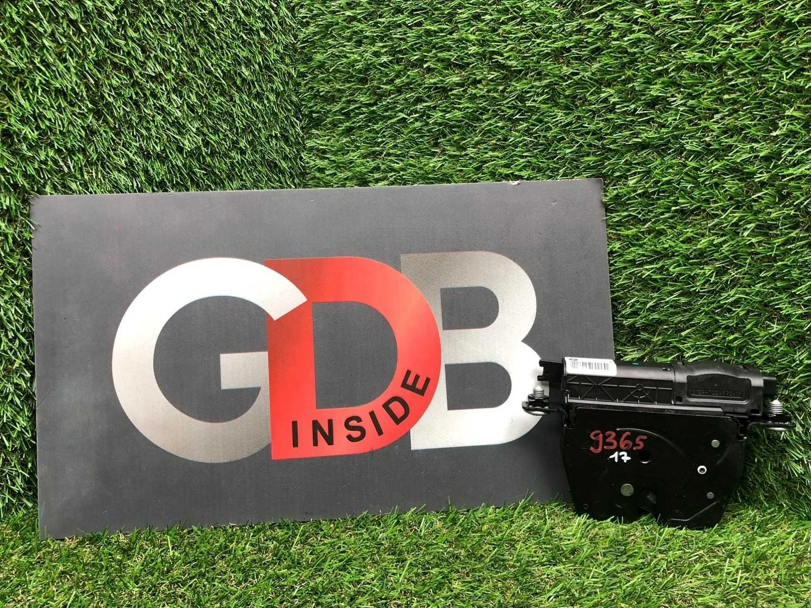 Замок багажника BMW 5 series 10.05.2010 51247191212 F10 N52B30A