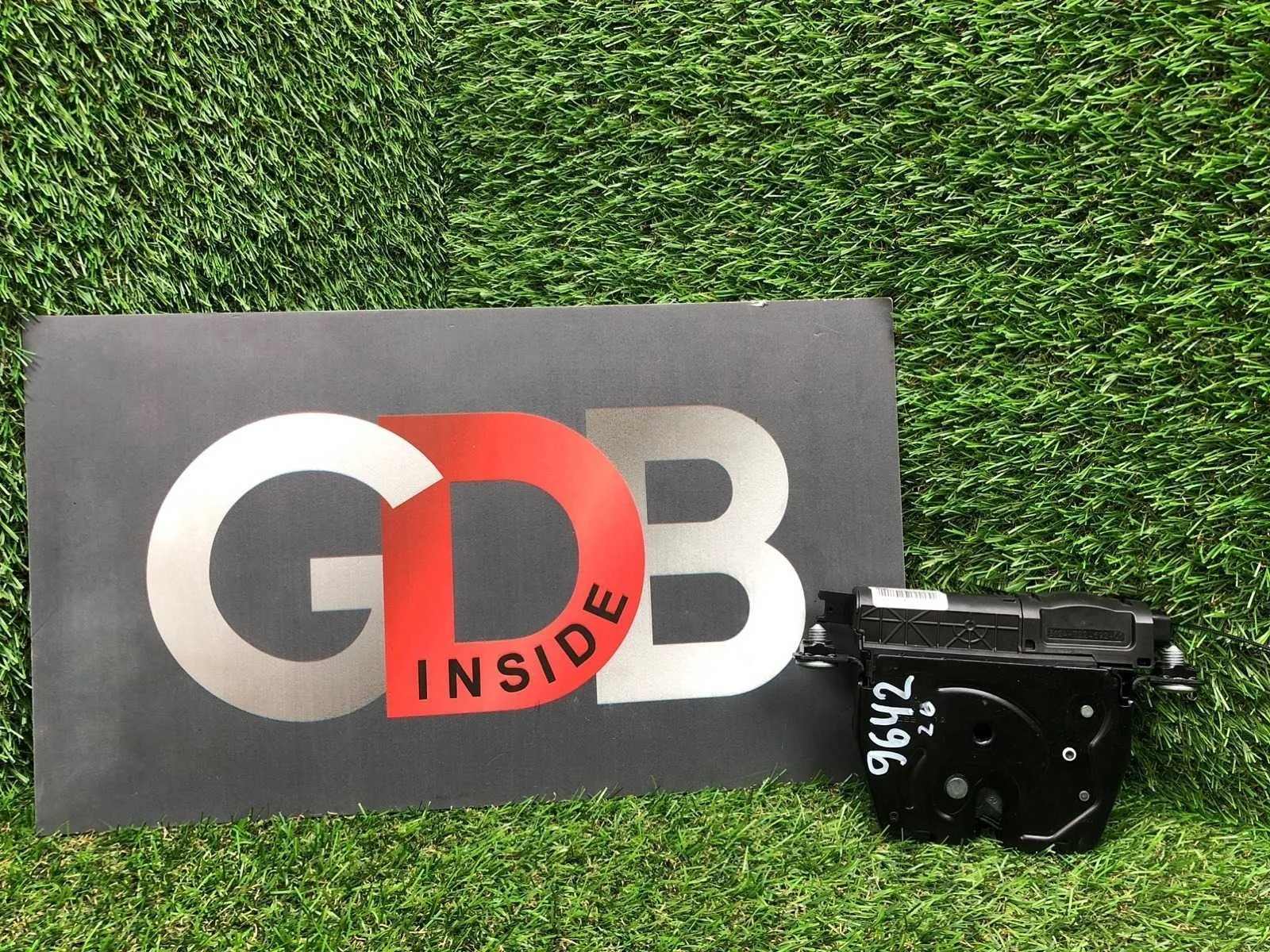 Замок багажника BMW 5 series 20.05.2010 51247191212 F10 N52B30AF