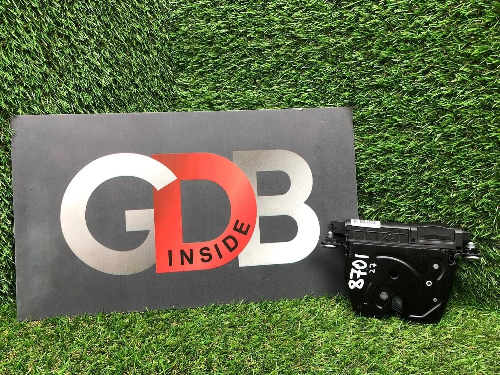 Замок багажника BMW 5 series 2010 51247191212 F10 N52B30AF