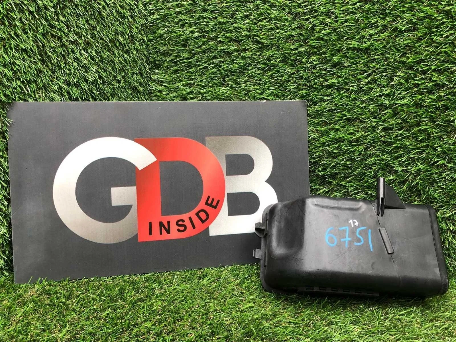 Воздухозаборник BMW 5 series 2012 13717577471 F11 N20B20B