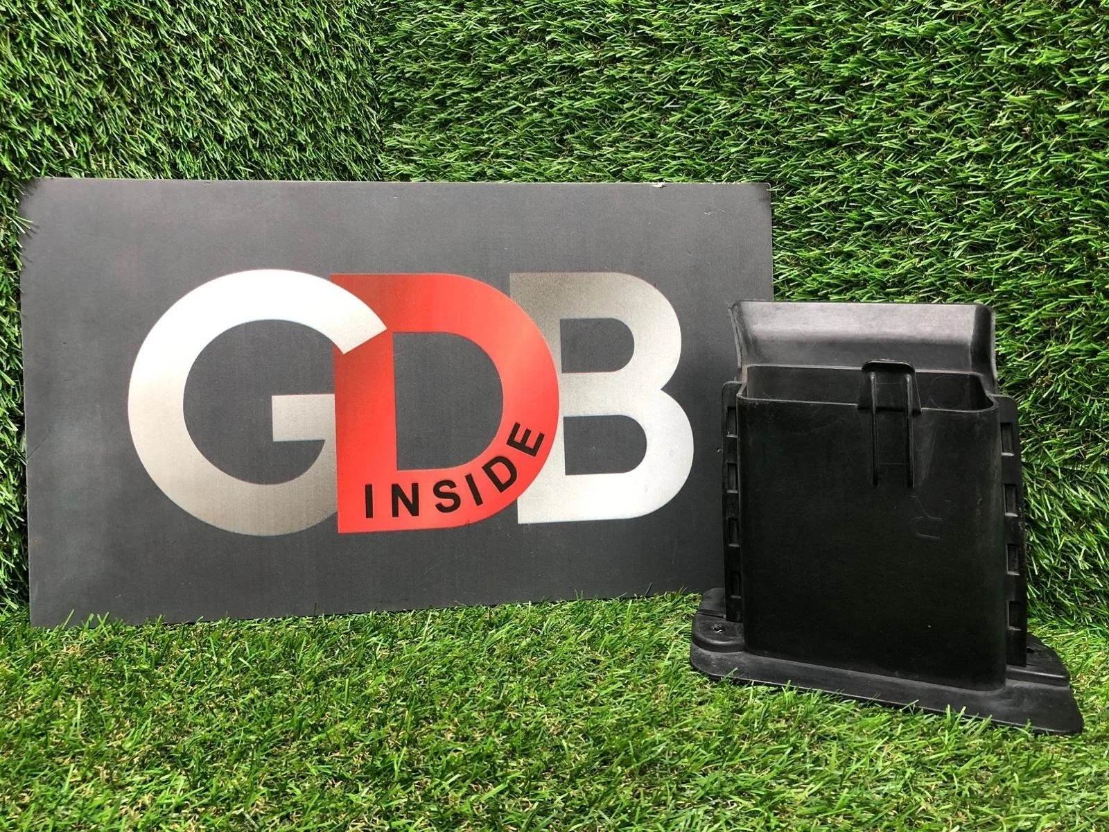 Воздуховод охлаждения тормозов BMW 7 series 2009 51757185168 F01 N54B30A, передний правый