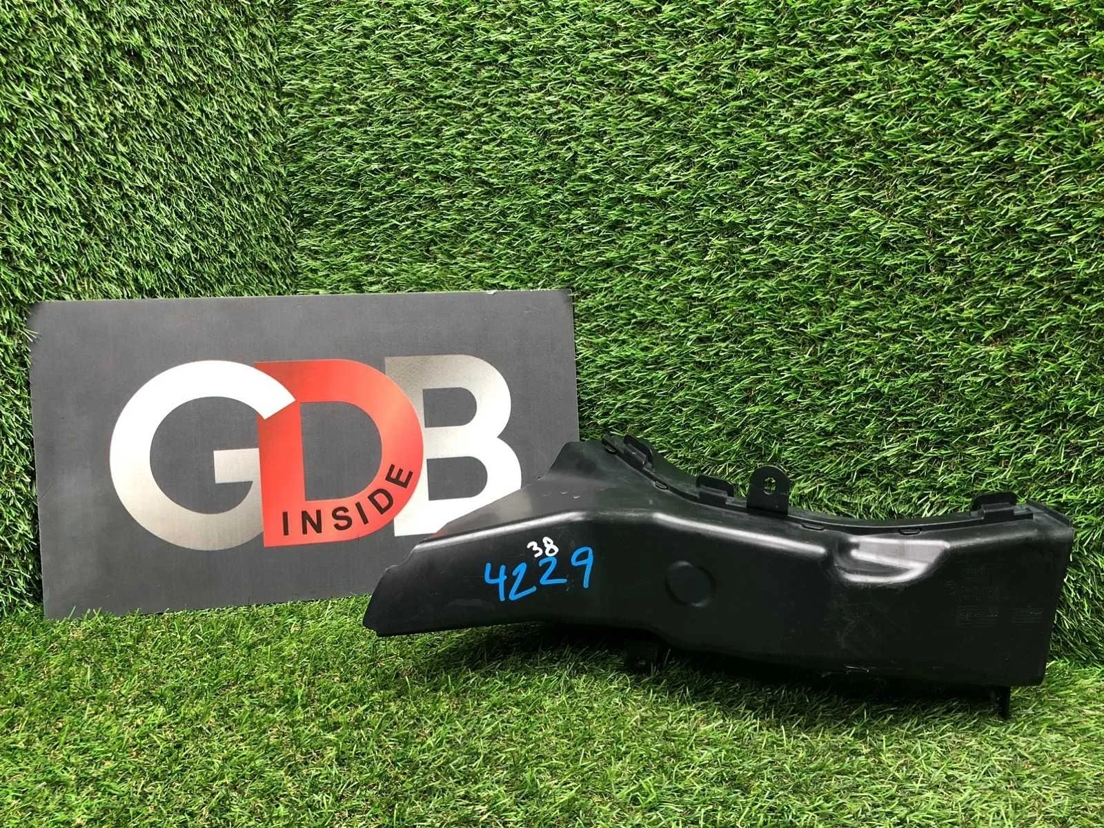 Воздуховод охлаждения тормозов Bmw 3 Series 2013 51747255418 F30 N20B20A, передний правый