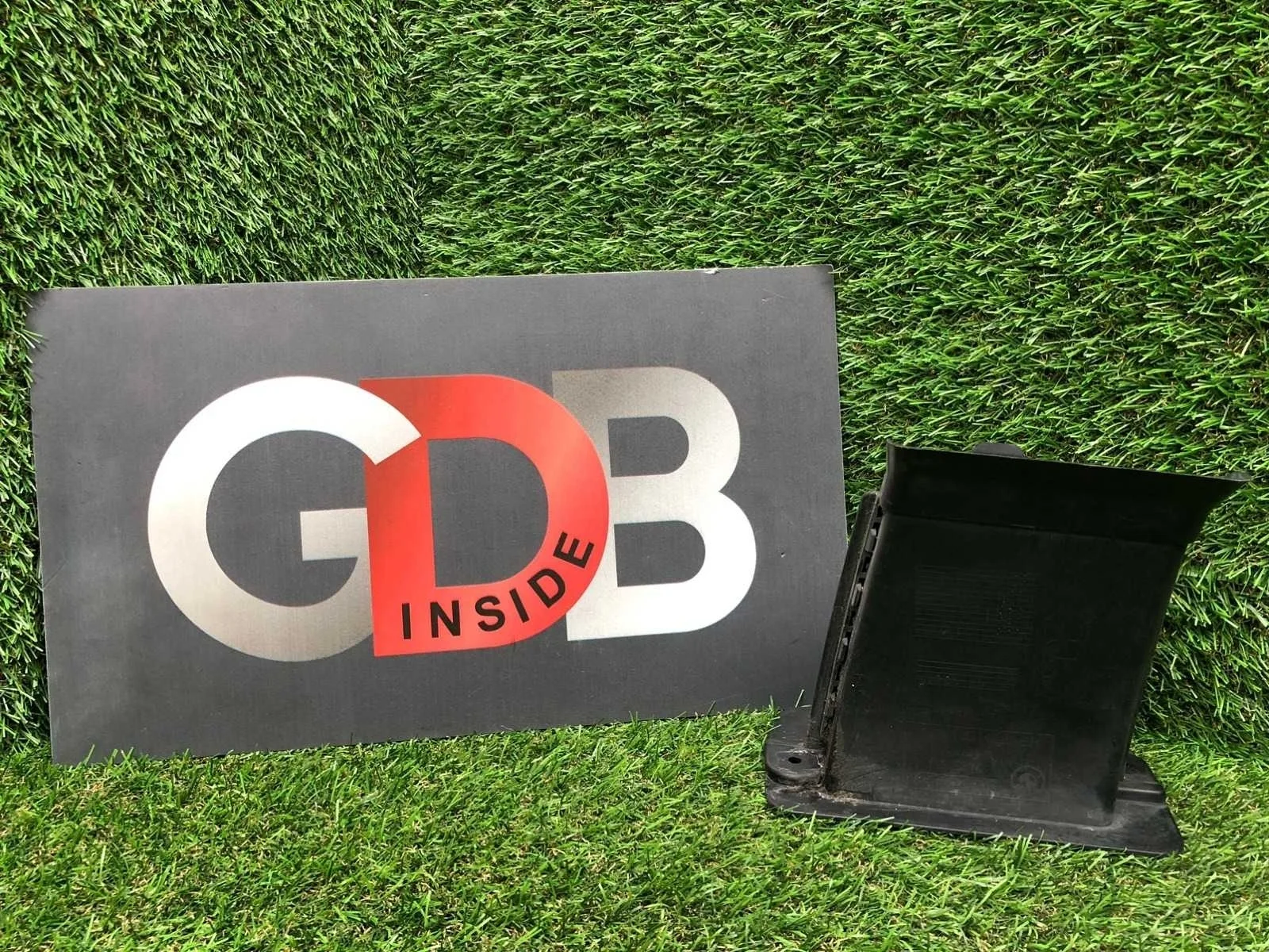 Воздуховод охлаждения тормозов BMW 5 series 2010 51757185168 F10 N52B25AF, передний правый