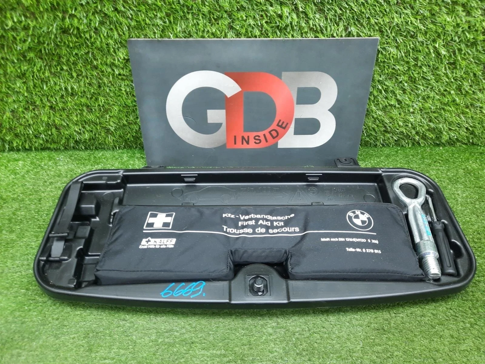 Ящик для инструментов Bmw 5 Series 2010 71106788804 F10 N52B25AF