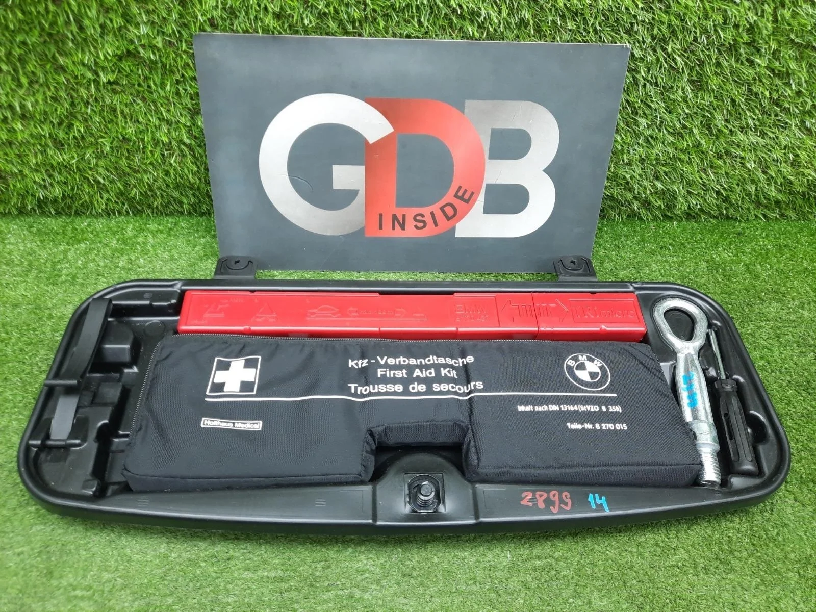 Ящик для инструментов Bmw 5 Series 09.03.2010 71106788804 F10 N52B30A