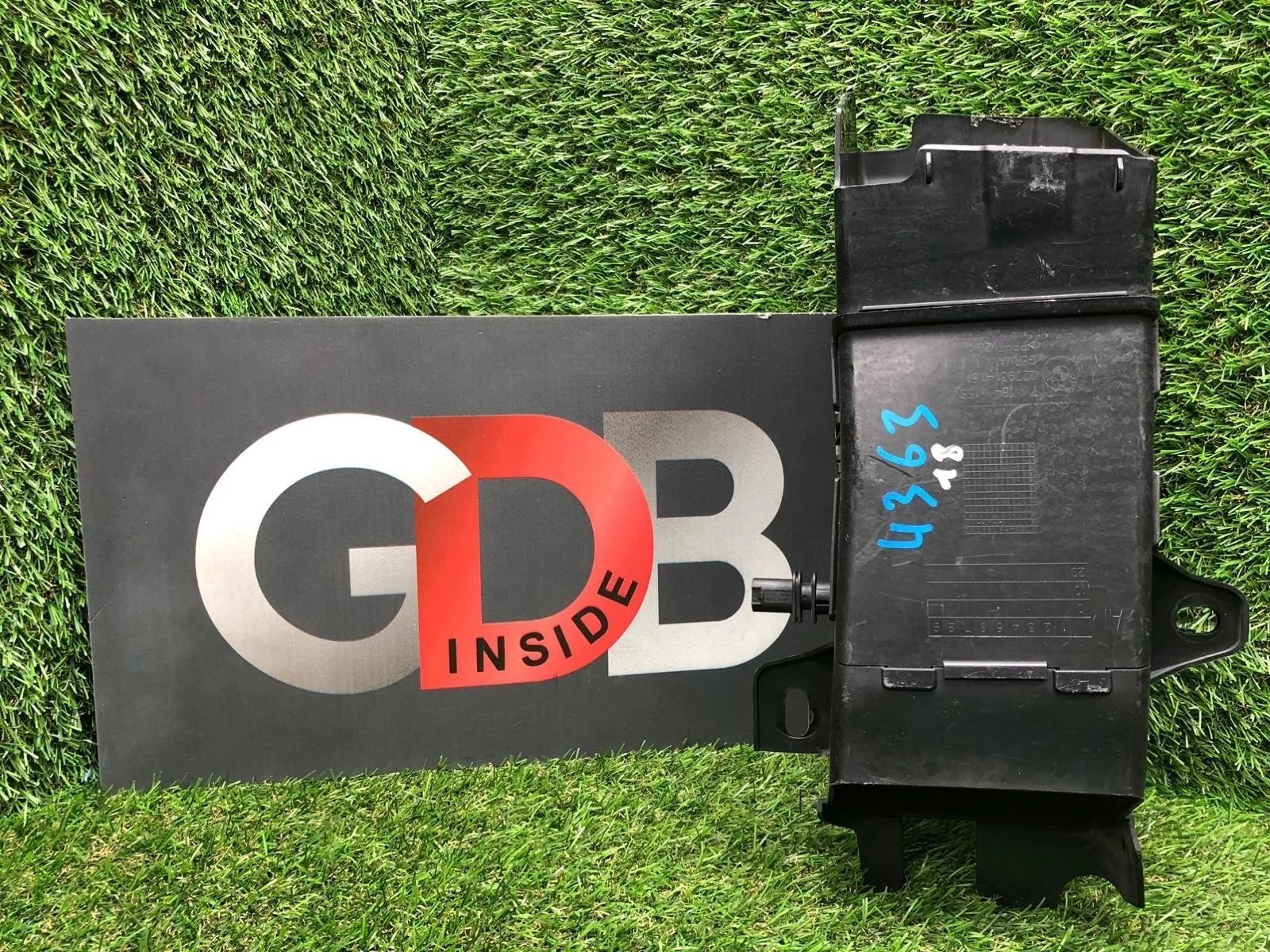 Воздуховод охлаждения тормозов BMW 7 series 2009 51747184156 F01 N54B30A, передний правый