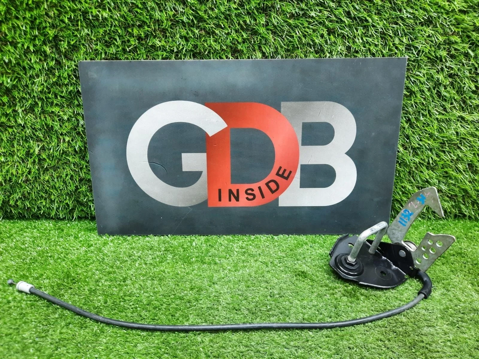 Крючок капота Bmw 5 Series 2011 51237183764 F10 N55B30A, передний правый