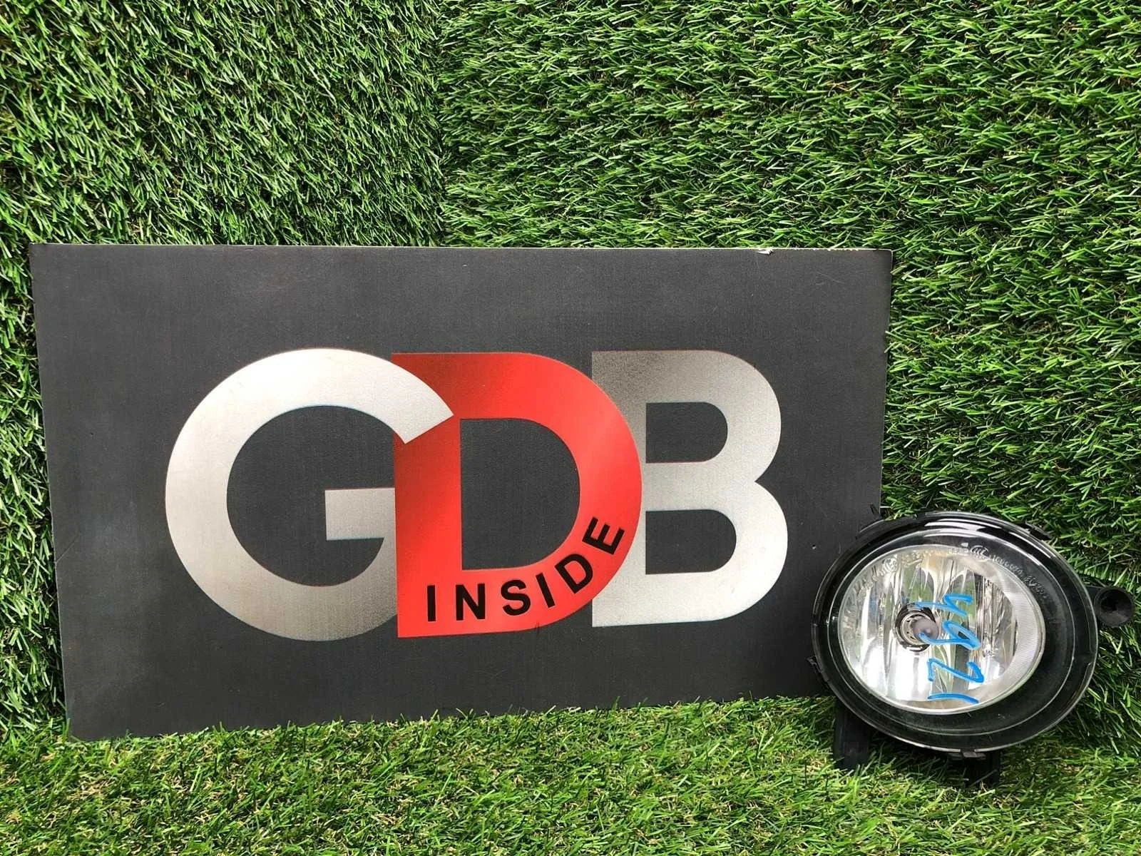 Фара противотуманная (ПТФ) BMW 3 series 2012 63177248912 F30 N20B20A, передняя правая