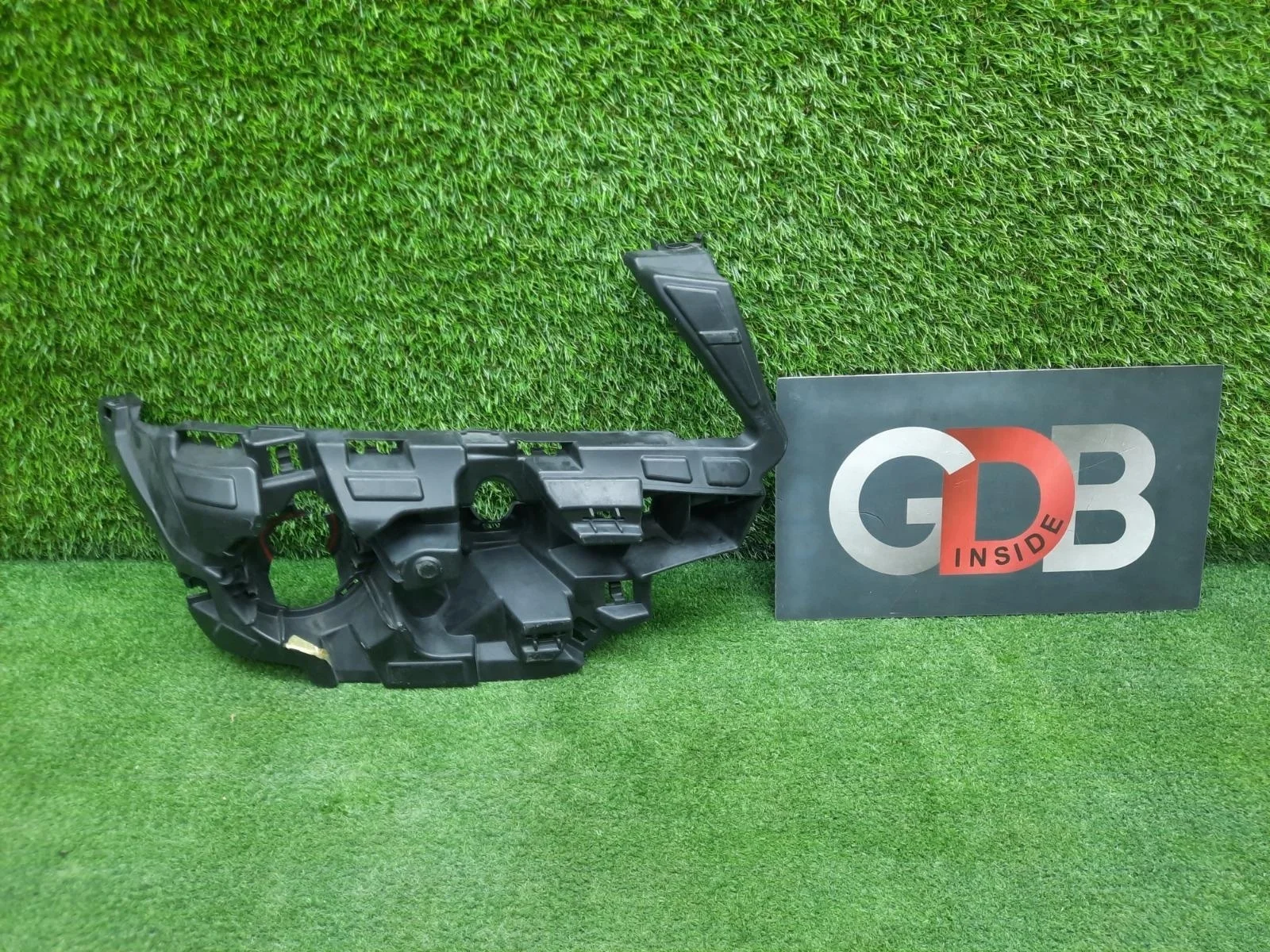 Кронштейн противотуманной фары BMW X3 2012 51118048114 F25 N55B30A, передний левый