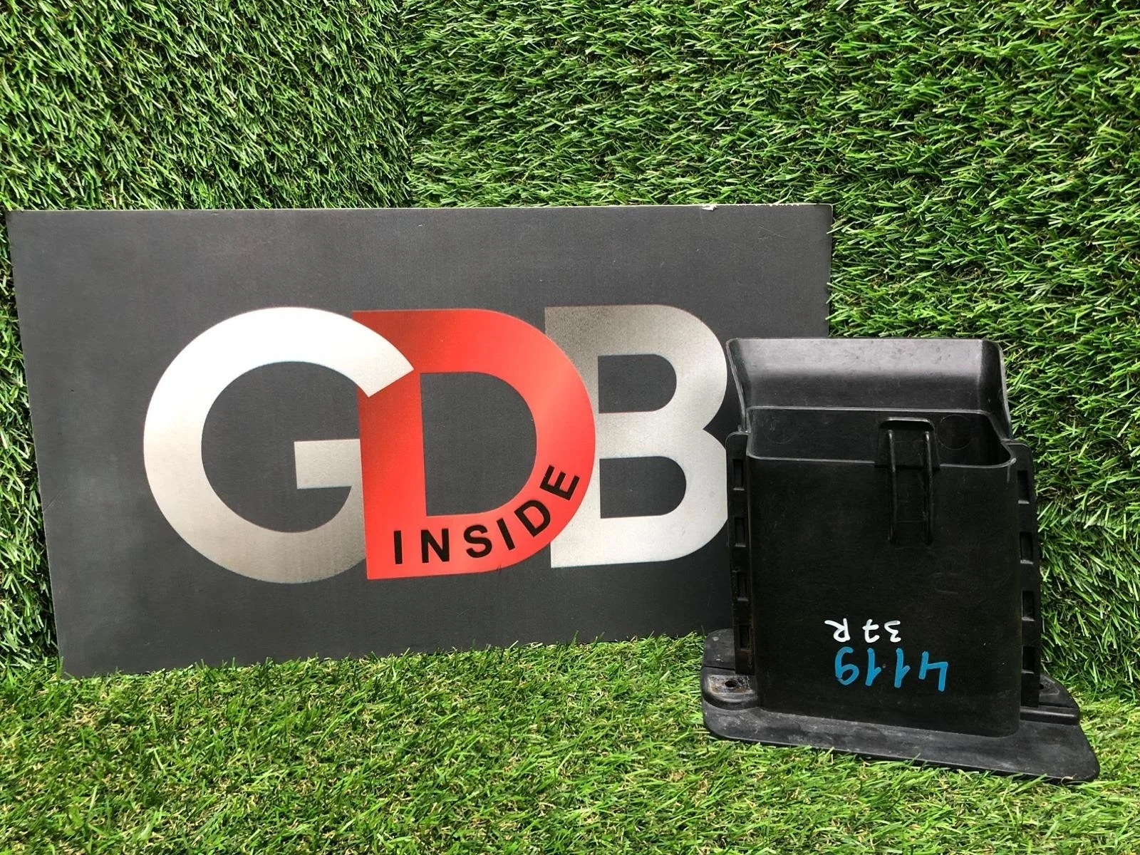 Воздуховод охлаждения тормозов BMW 5 series 2010 51757185168 F10 N55B30A, передний правый