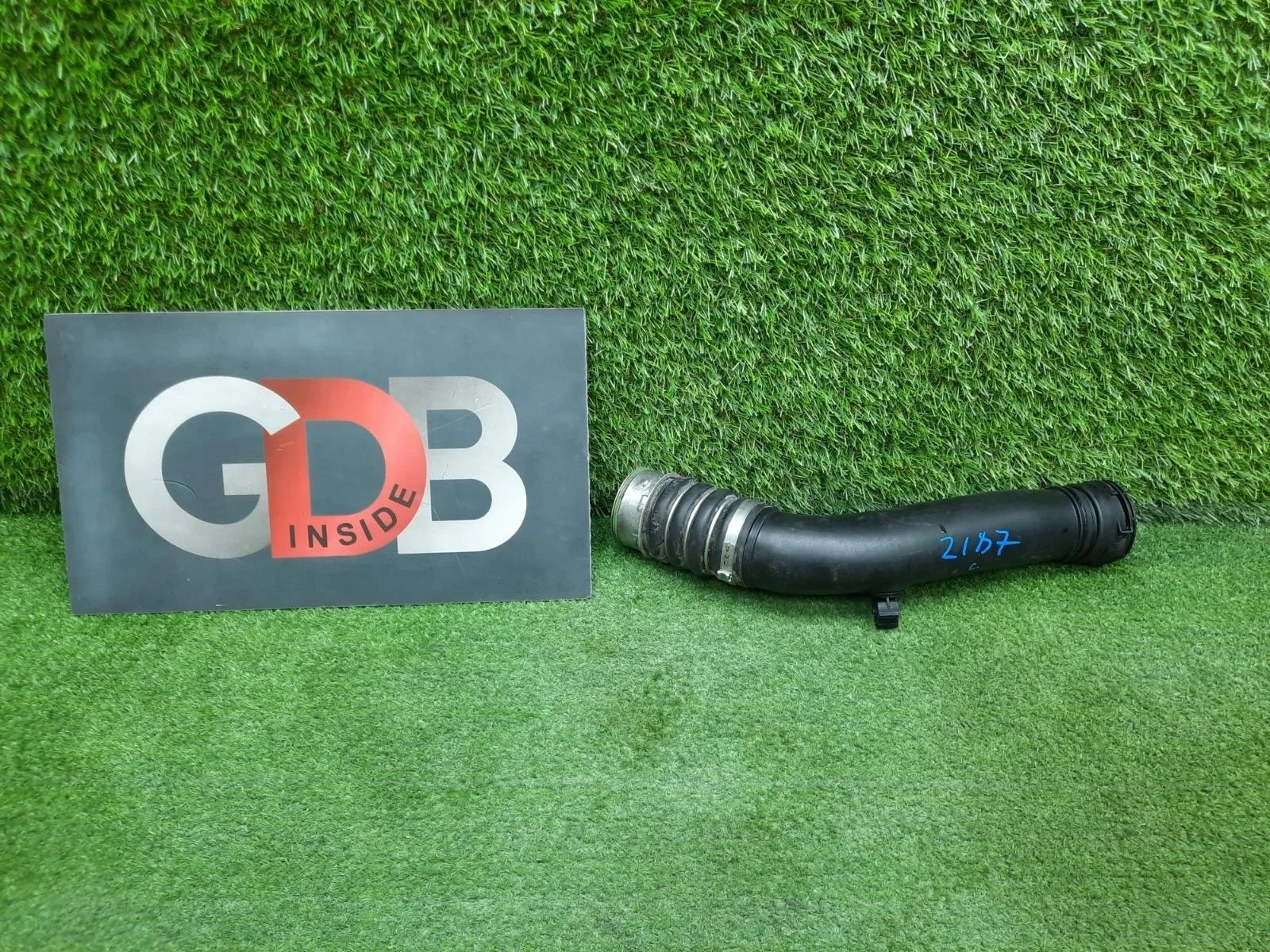 Патрубок интеркулера BMW X1 2012 13717588283 E84 N20B20A