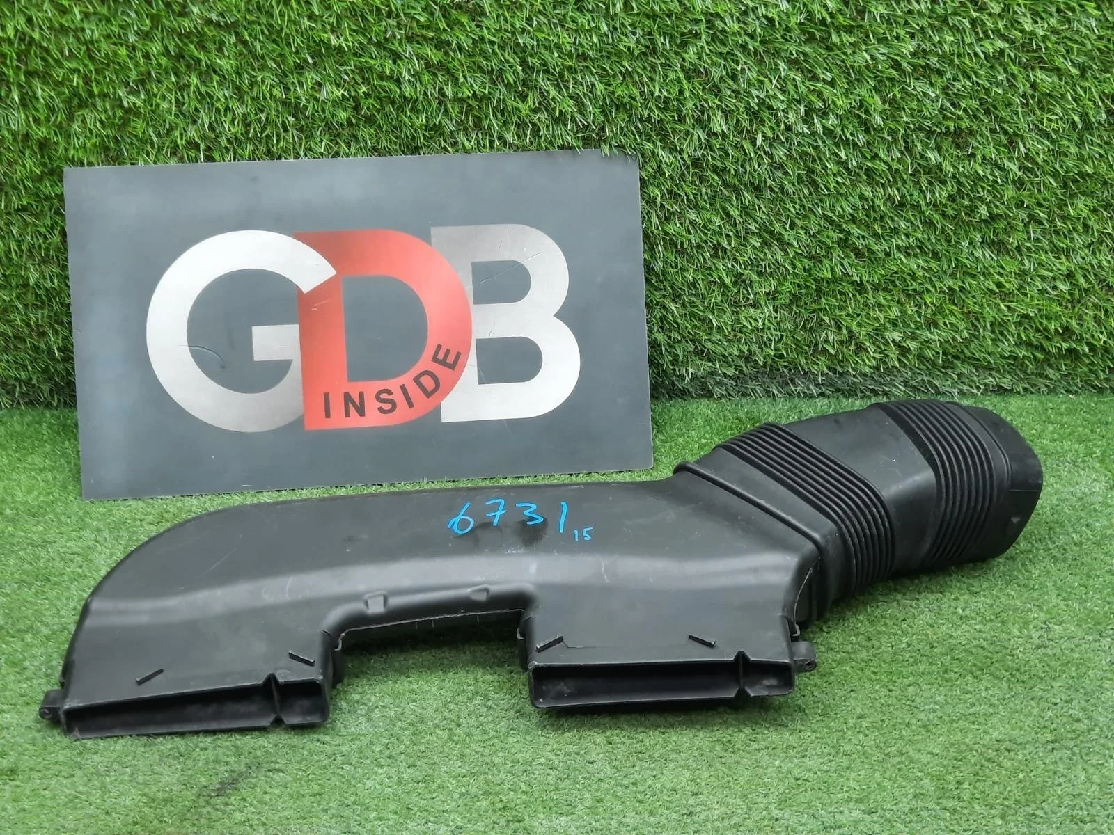 Воздуховод BMW X1 2012 13717588279 E84 N20B20A