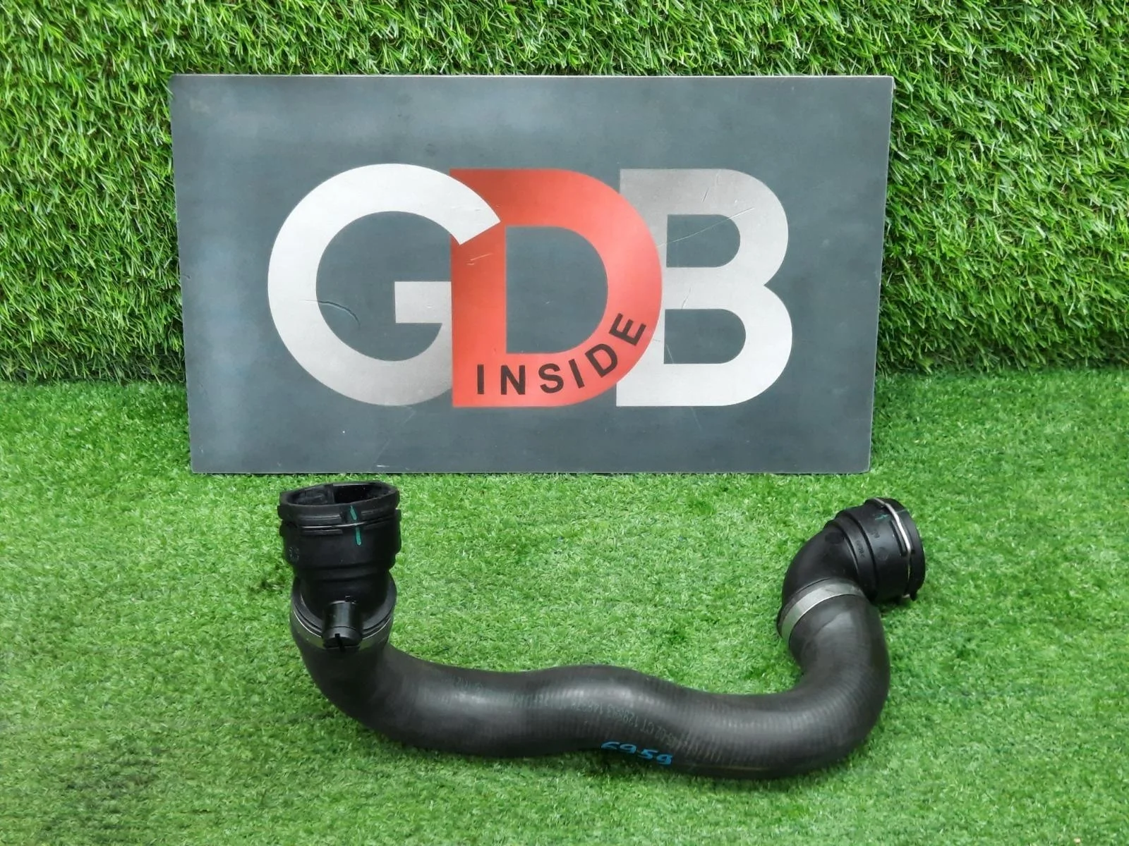 Патрубок системы охлаждения BMW X1 25.10.2011 17127612445 E84 N20B20A