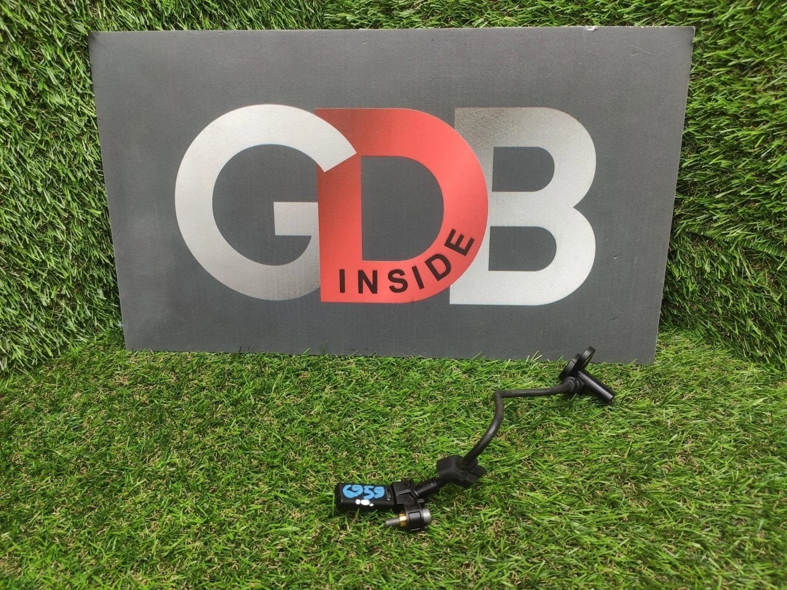 Датчик положения коленвала BMW X1 25.10.2011 13627595860 E84 N20B20A