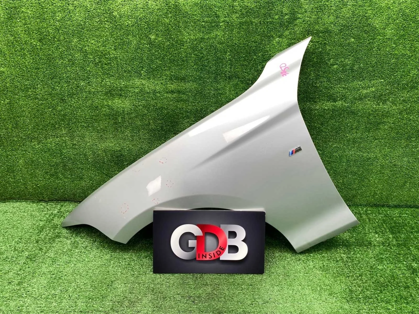 Крыло BMW 1 series 25.10.2014 41007284645 F20 N13B16A, переднее левое