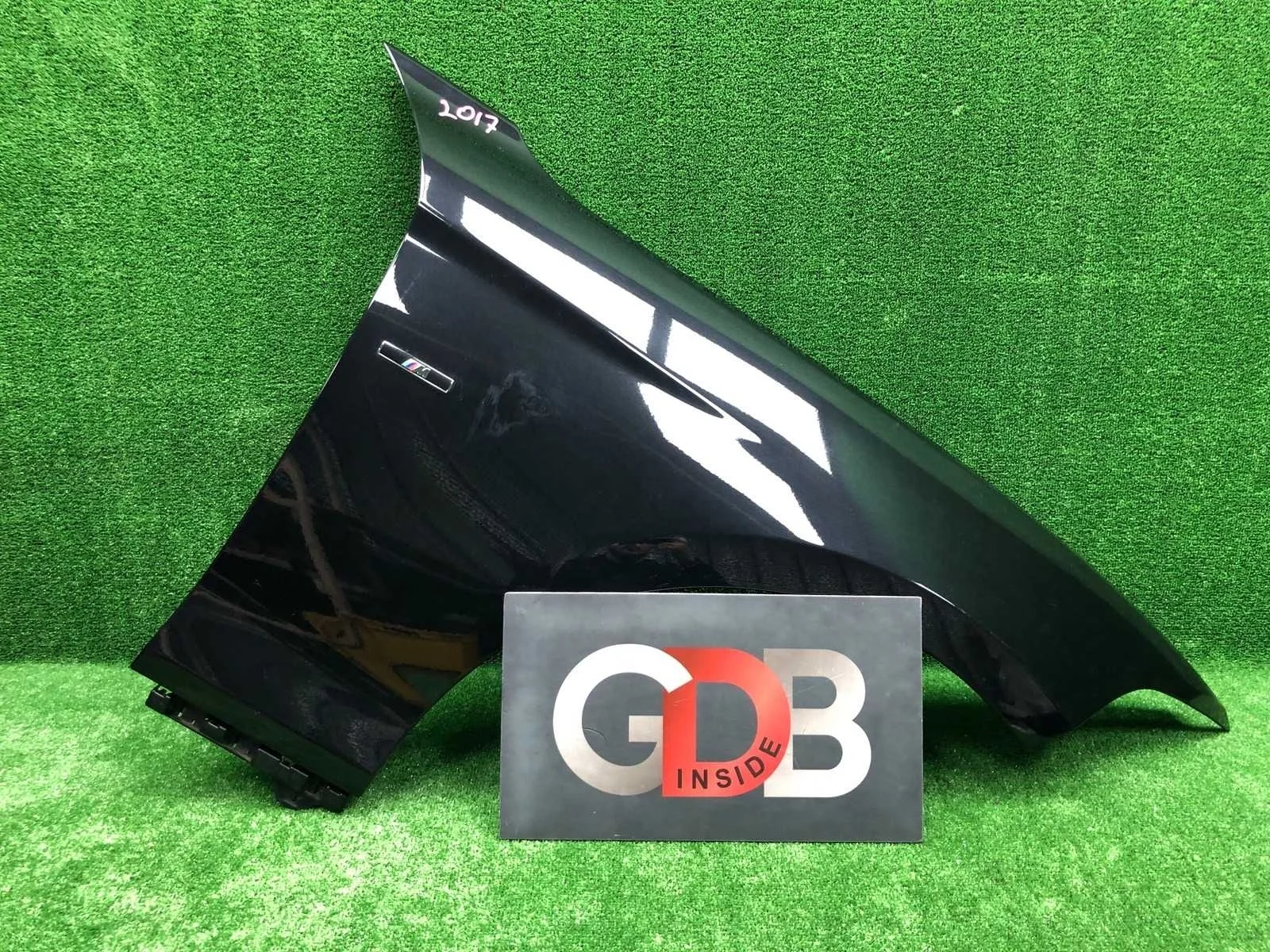 Крыло BMW 1 series 27.03.2012 41007284646 F20 N13B16A, переднее правое