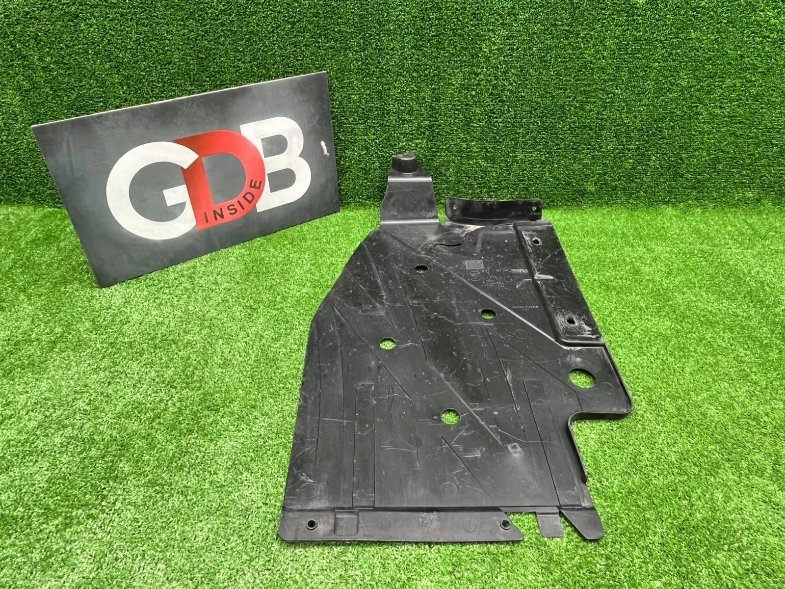 Защита днища BMW 3 series 15.10.2012 51757258049 F30 N55B30A, задняя левая