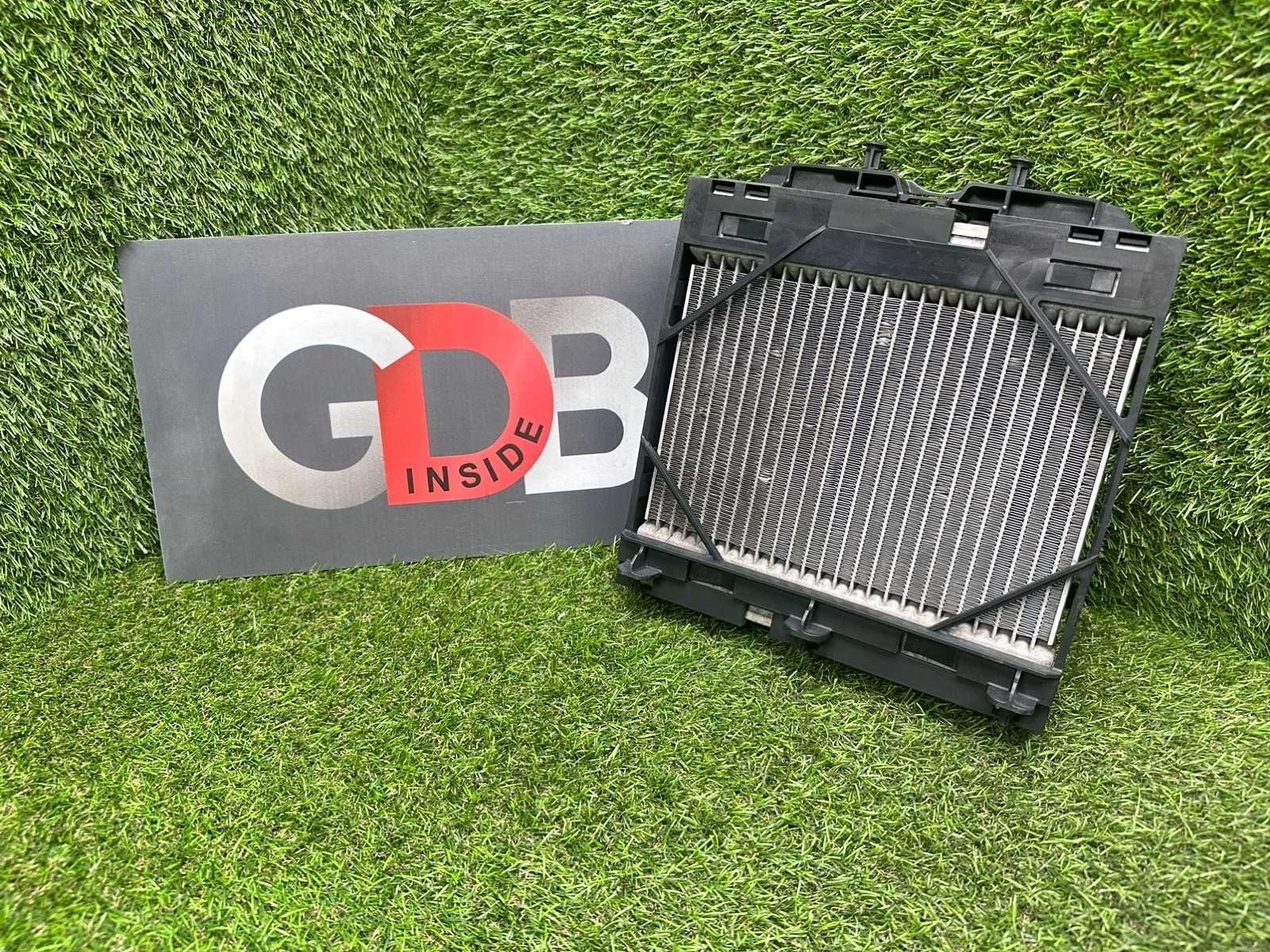 Радиатор масляный BMW 5 series 17217572542 F10