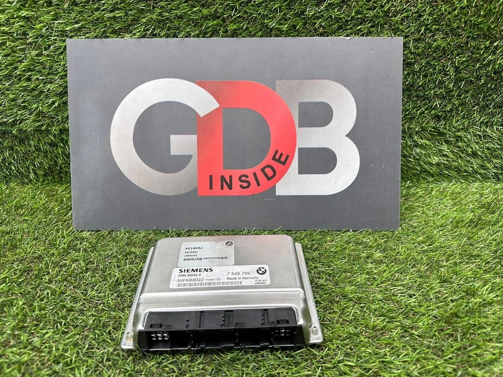 Блок управления двигателем DME BMW 5 series 04.10.2004 12147561381 E60 M54B25