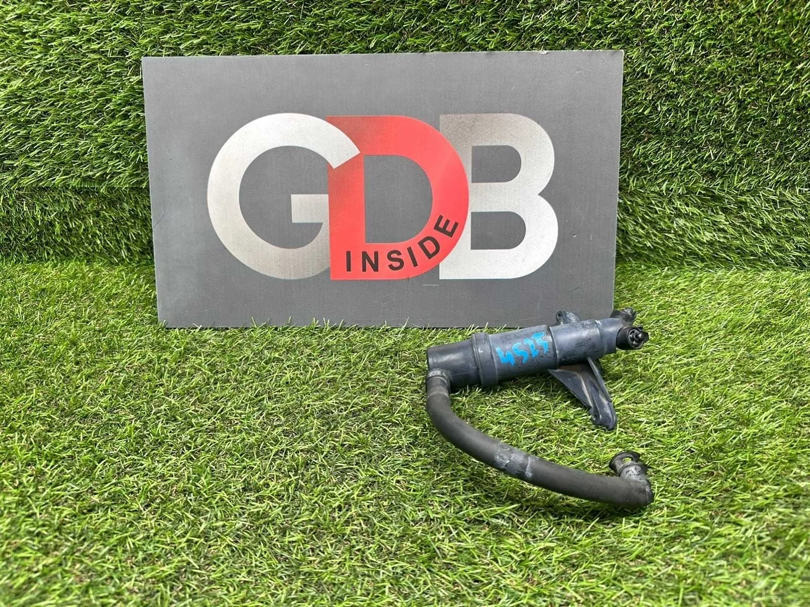 Форсунка омывателя фар BMW 5 series 09.03.2007 61677038415 E60 N62B40A