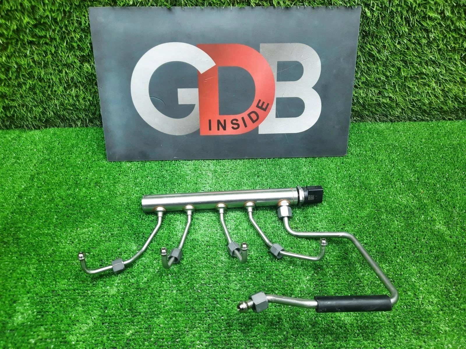 Топливная рампа Bmw 5 Series 2013 13537585411 F10 N20B20A