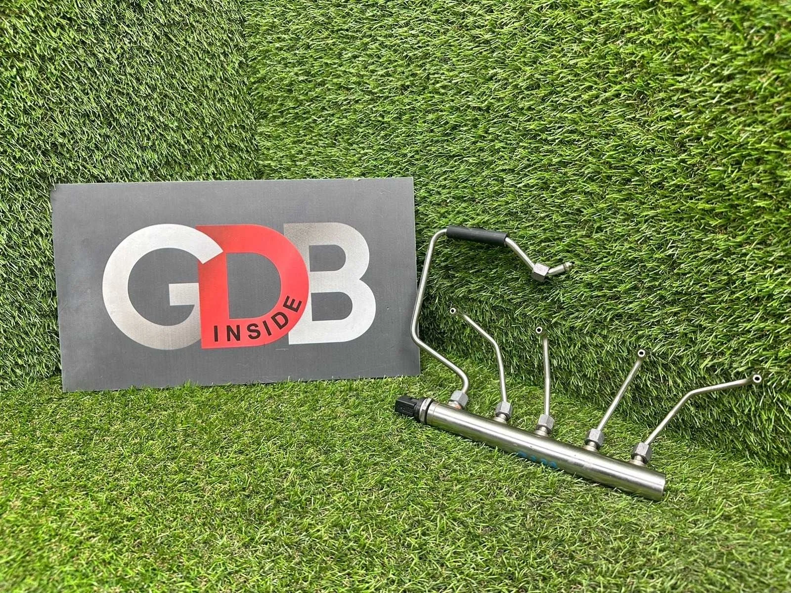 Топливная рампа Bmw 3 Series 06.08.2013 13537585411 F30 N20B20B