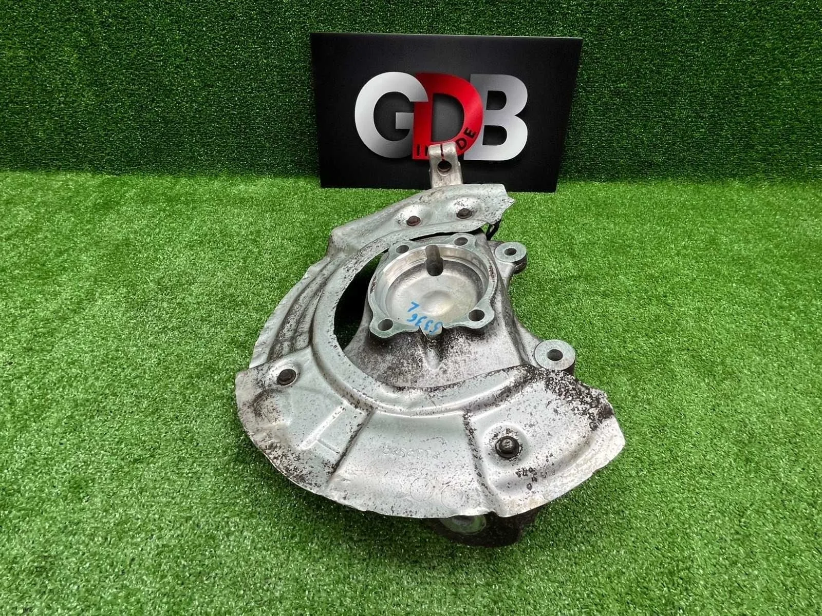 Кулак поворотный BMW 5 series 2013 31216775769 F10 N55B30A, передний левый