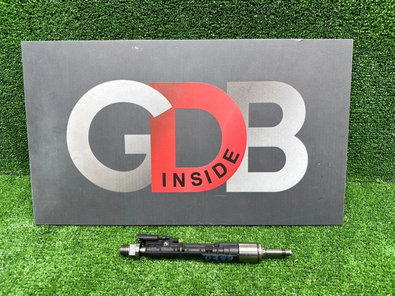 Топливная форсунка Bmw 3 Series 06.08.2013 13647639994 F30 N20B20B