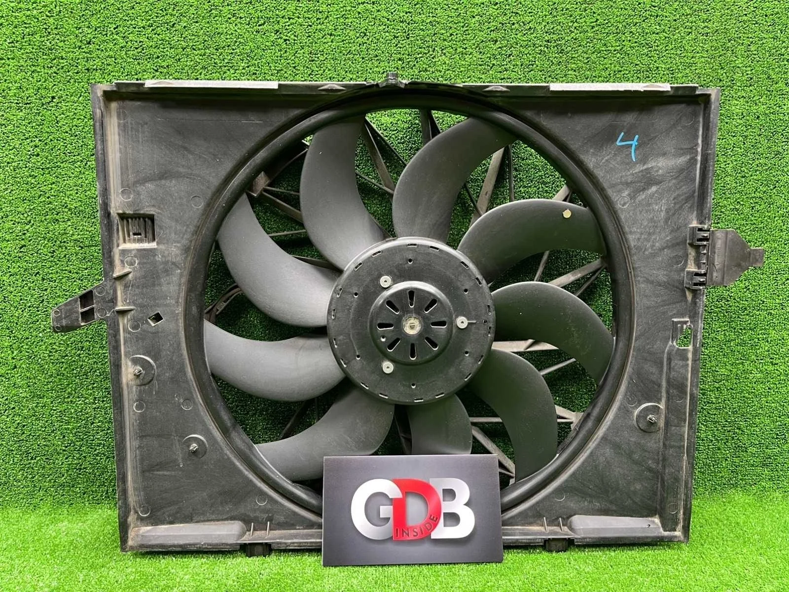 Вентилятор радиатора BMW 5 series 08.02.2007 17427543282 E60 N52B30A