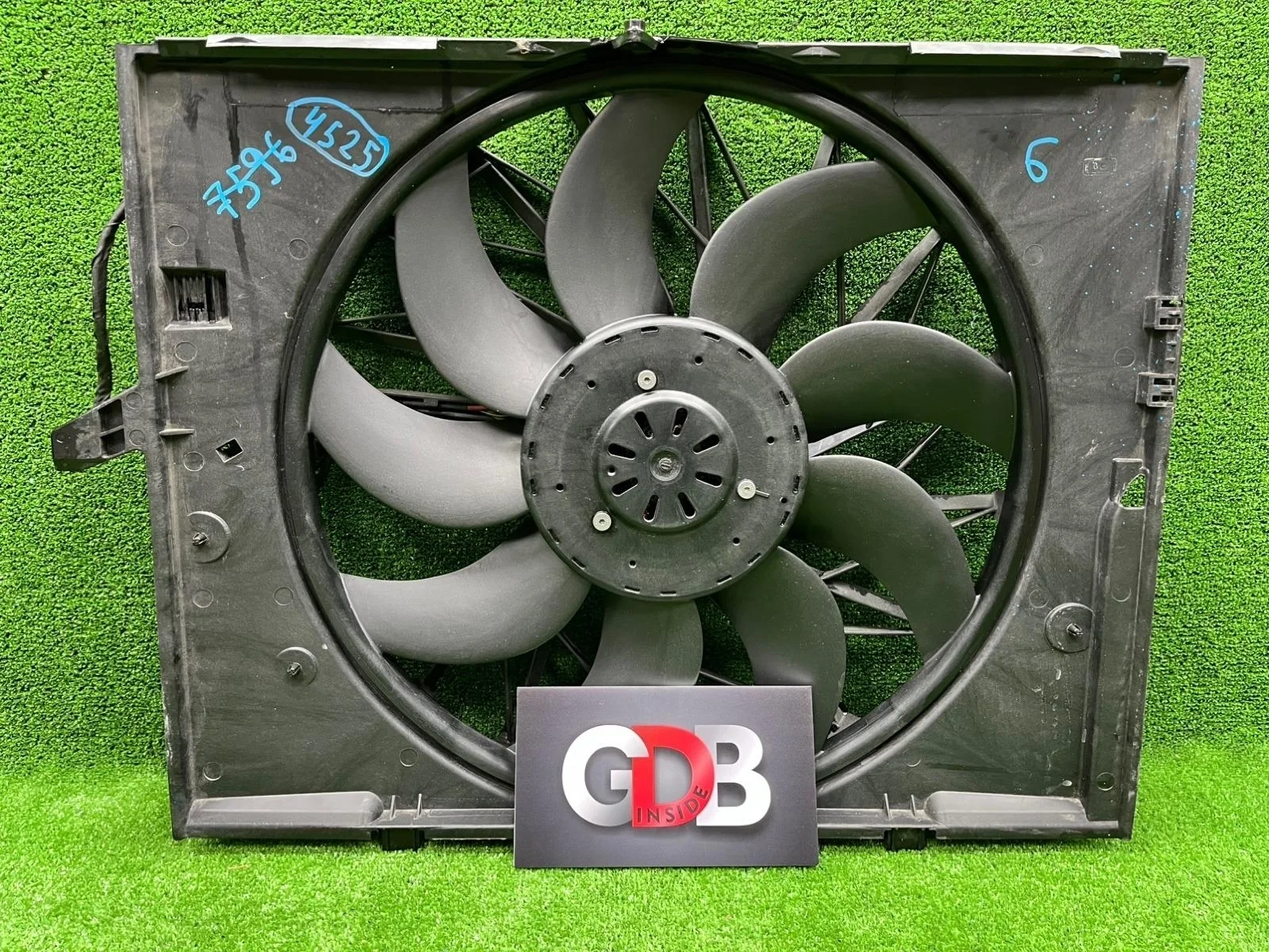 Вентилятор радиатора BMW 5 series 09.03.2007 17427534911 E60 N62B40A