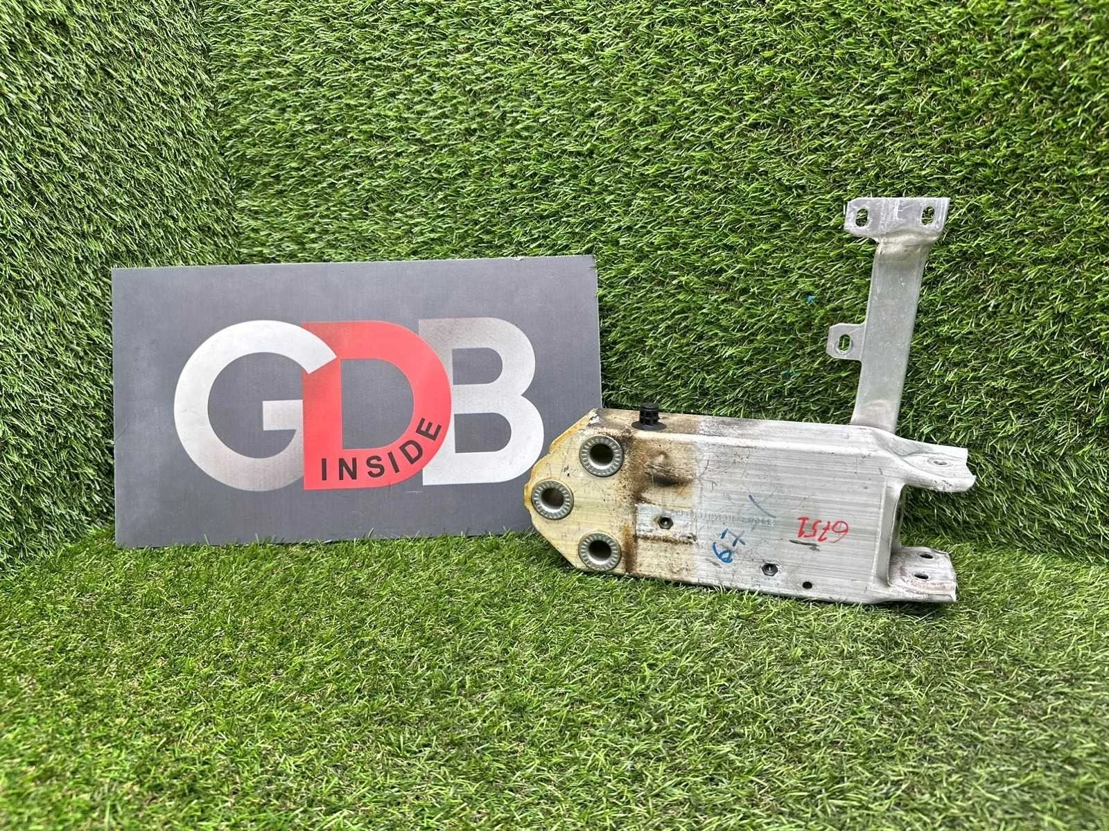 Крепление усилителя бампера BMW 5 series 2012 51117200705 F11 N20B20B