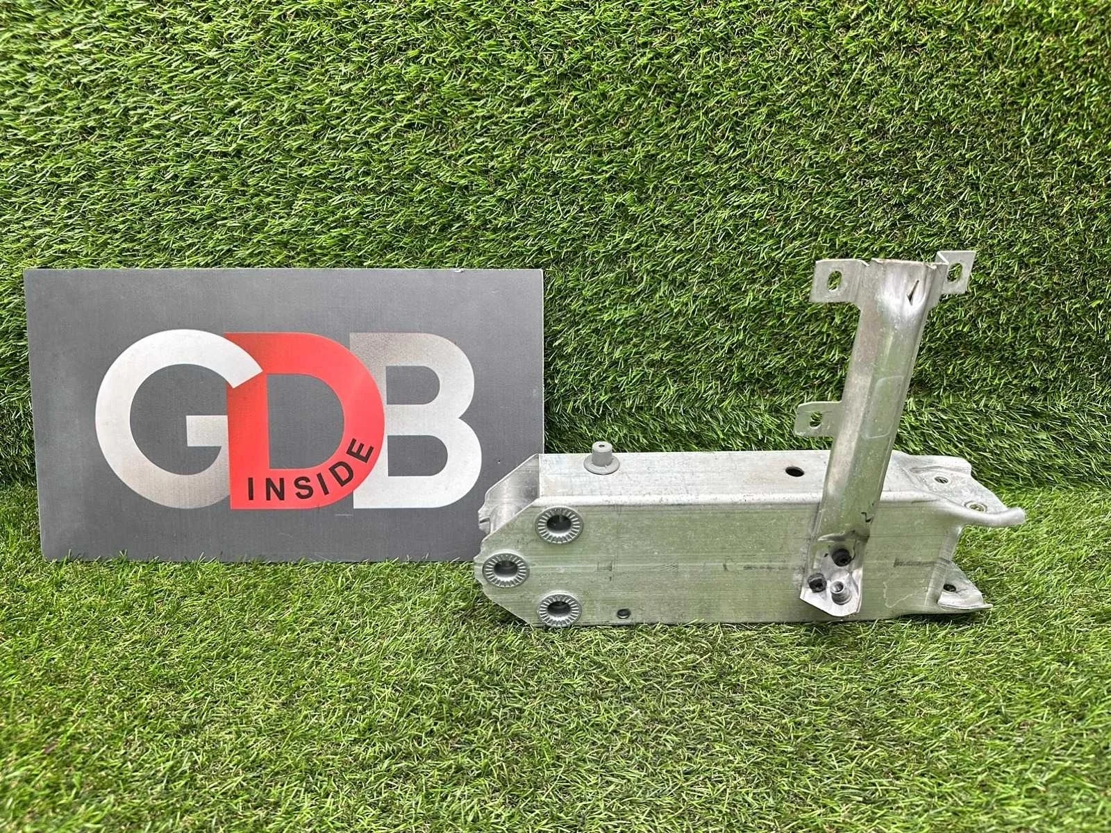 Крепление усилителя бампера Bmw 7 Series 2009 51117183853 F01 N54B30A, переднее