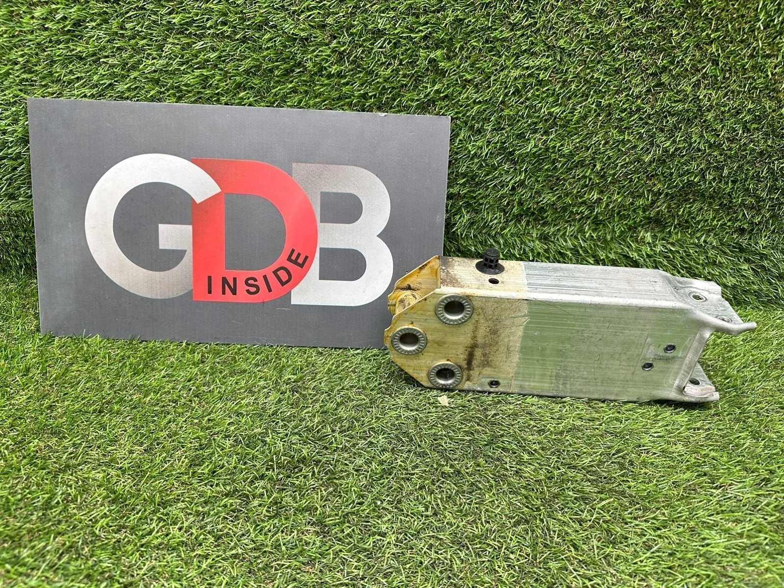 Крепление усилителя бампера BMW 5 series 2011 51117200705 F10 N20B20B, переднее