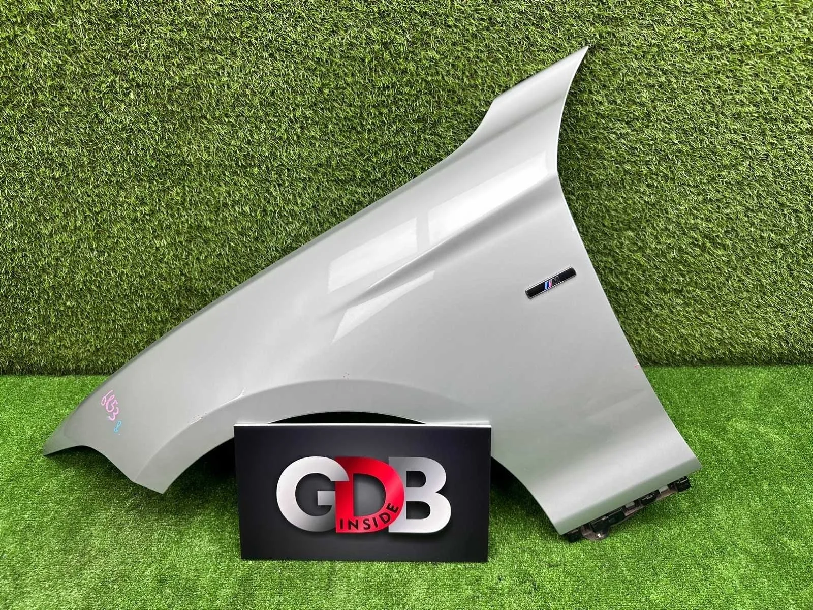 Крыло BMW 1 series 28.04.2012 41007284645 F20 N13B16A, переднее левое