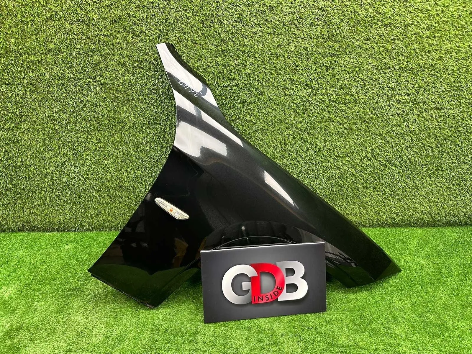 Крыло BMW X1 04.07.2011 41002993156 E84 N52B30A, переднее правое