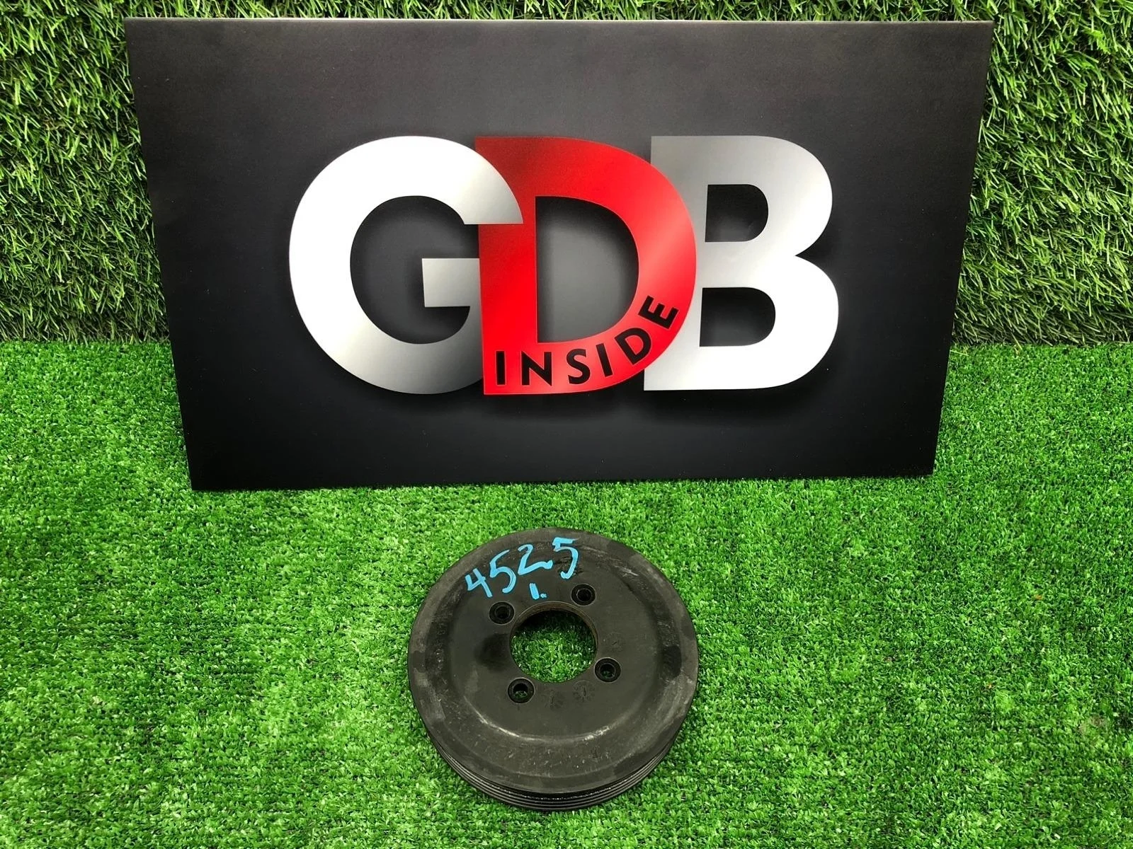 Шкив помпы BMW 5 series 09.03.2007 11517504077 E60 N62B40A