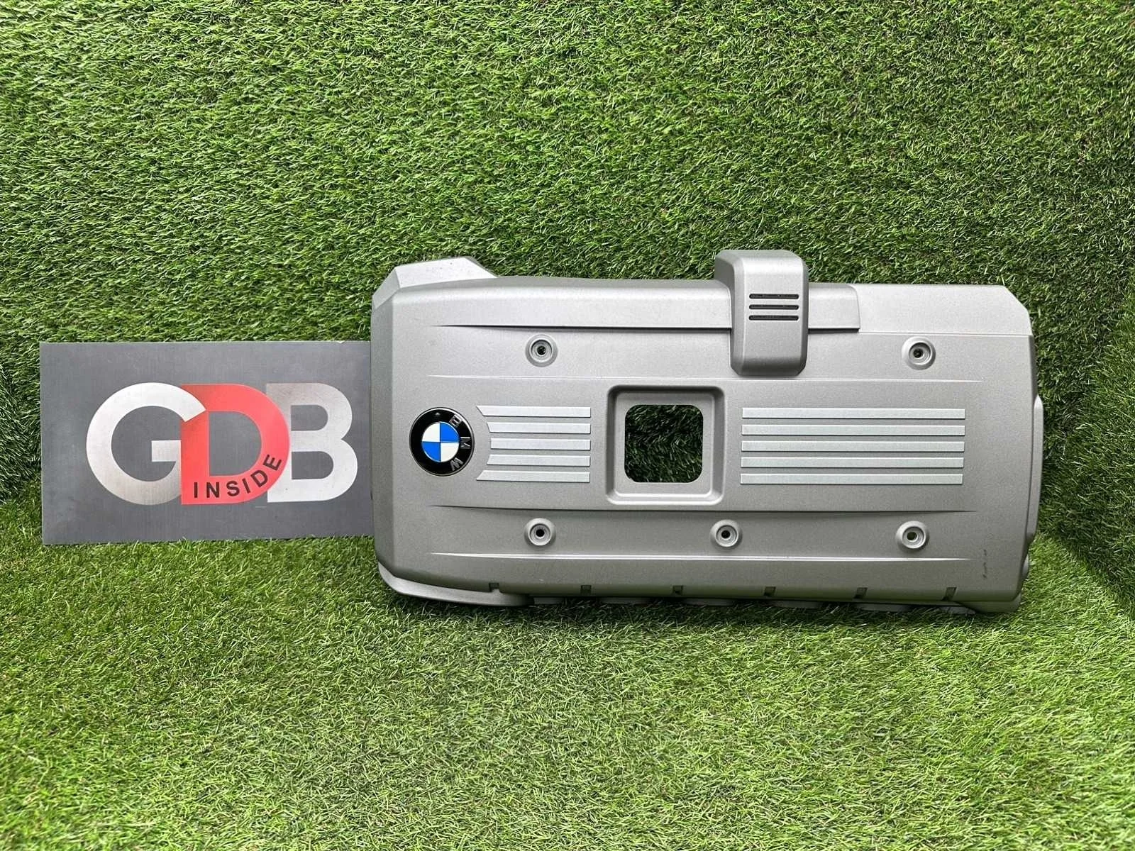 Декоративная накладка ДВС BMW 5 series 23.10.2006 11127531324 E61 N52B25A