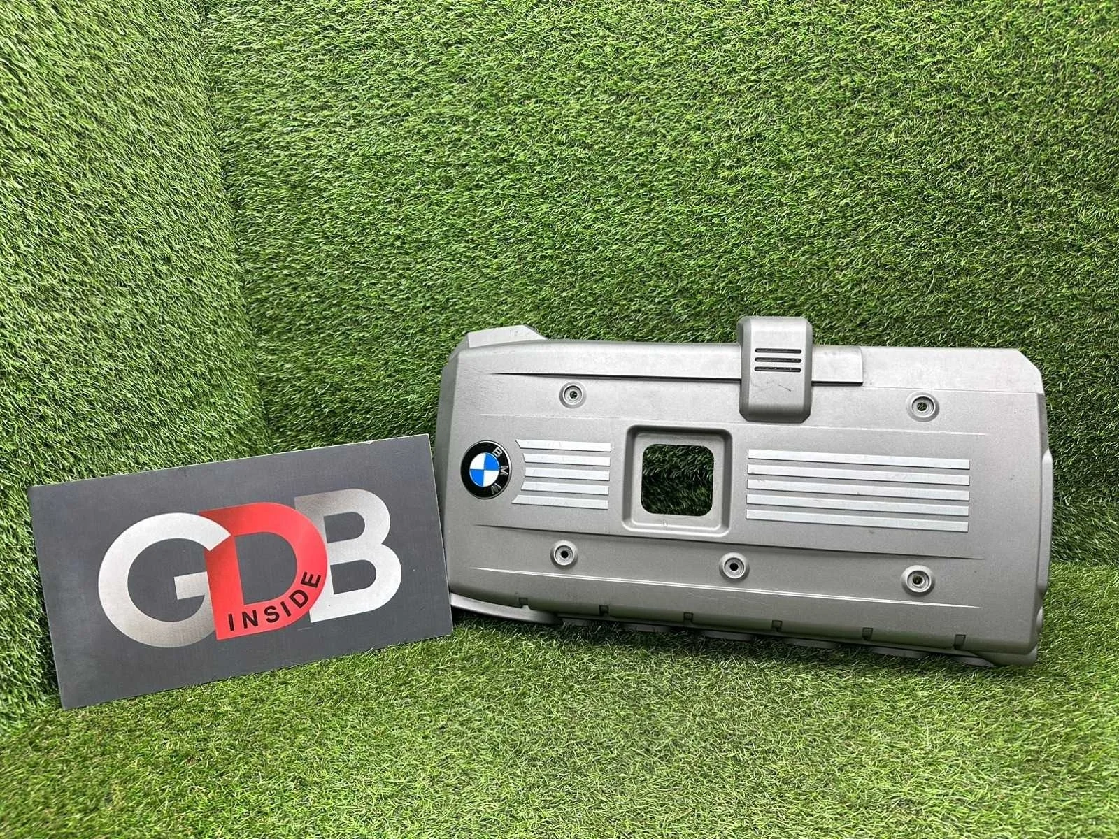 Декоративная накладка ДВС BMW 5 series 19.05.2006 11127531324 E61 N52B25A