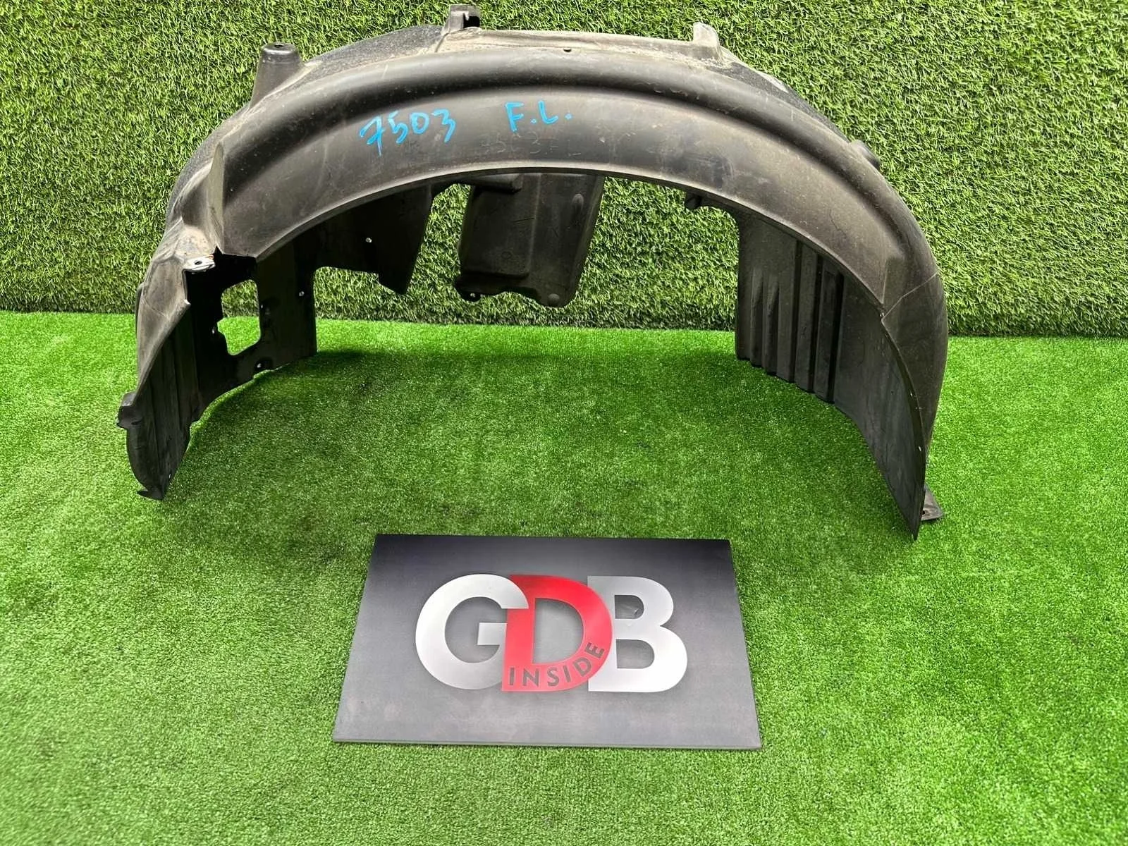 Подкрылок BMW 5 series 19.05.2006 51717033749 E61 N52B25A, передний левый