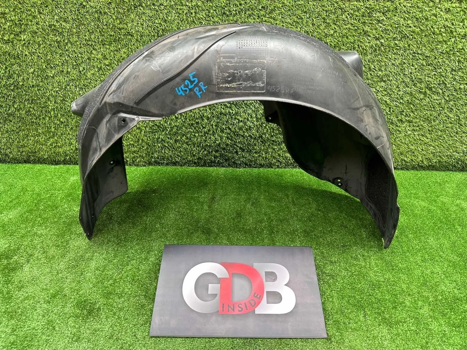 Подкрылок BMW 5 series 09.03.2007 51717033752 E60 N62B40A, задний правый