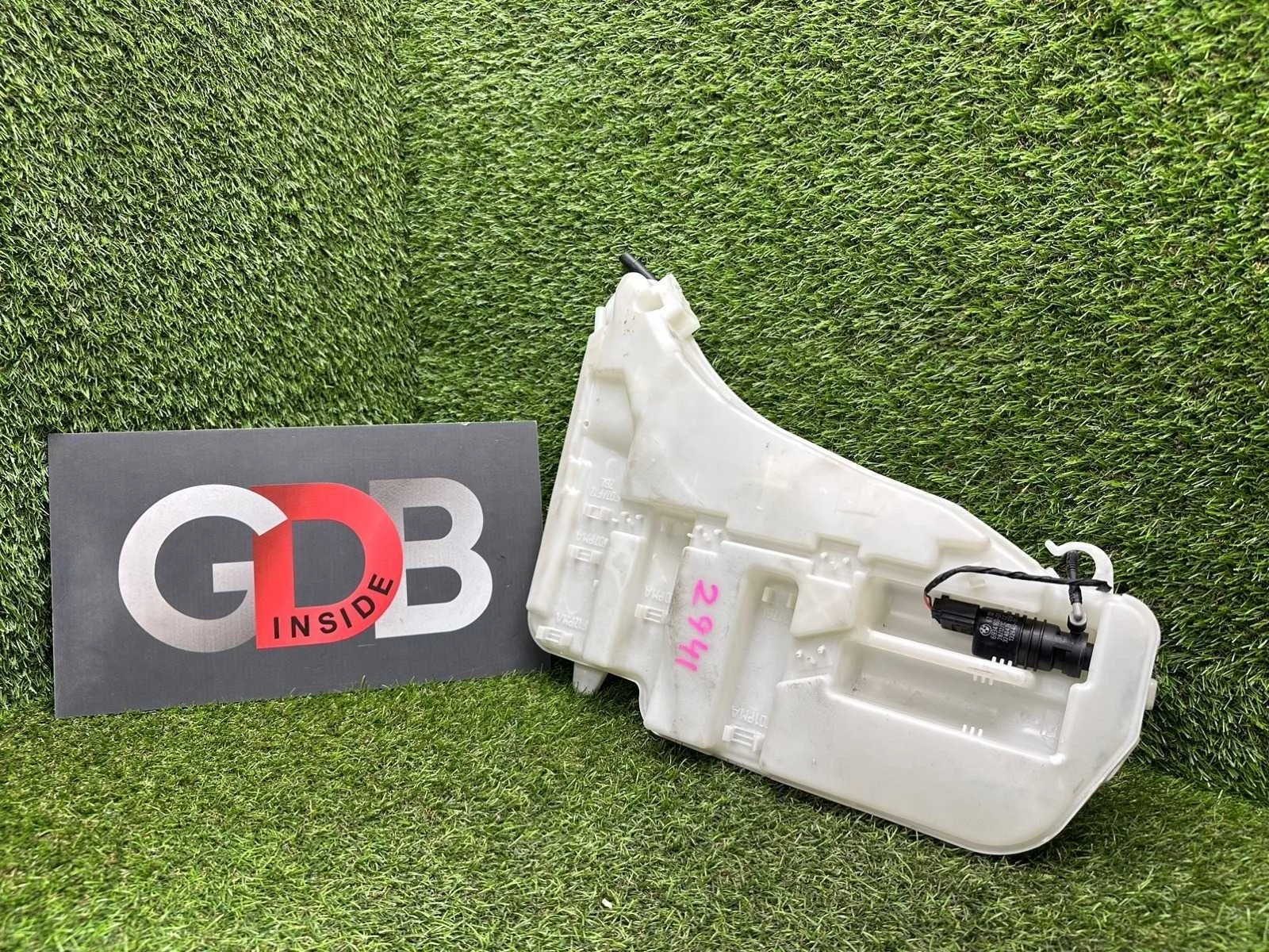 Бачок омывателя Bmw 7 Series 10.08.2012 61667269667 F01 N55B30A