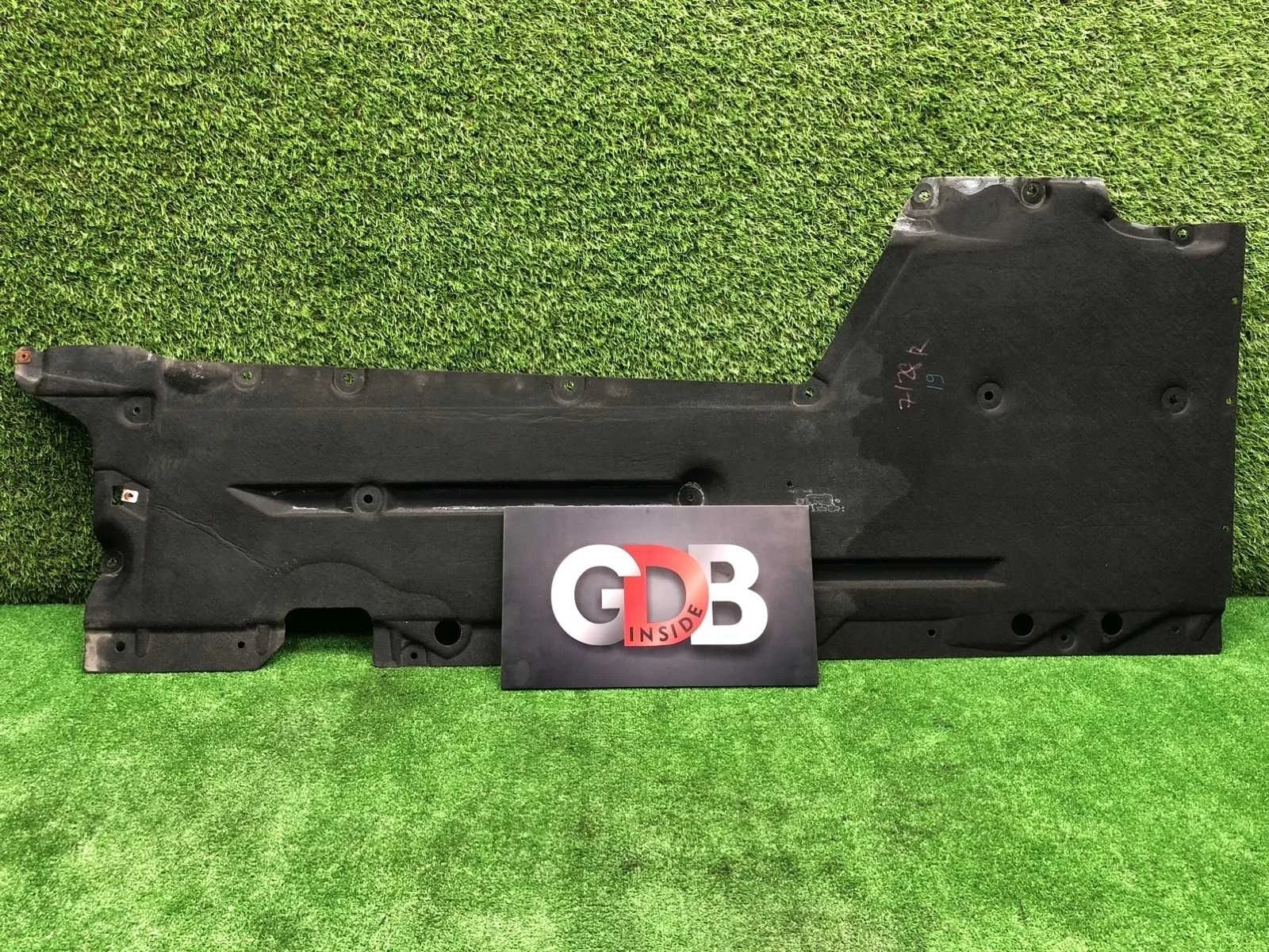 Защита днища BMW 1 series 23.10.2012 51757241834 F20 N13B16A, правая