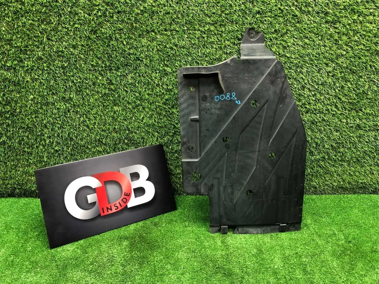 Защита днища BMW 3 series 28.01.2013 51757258049 F30 N55B30A, левая