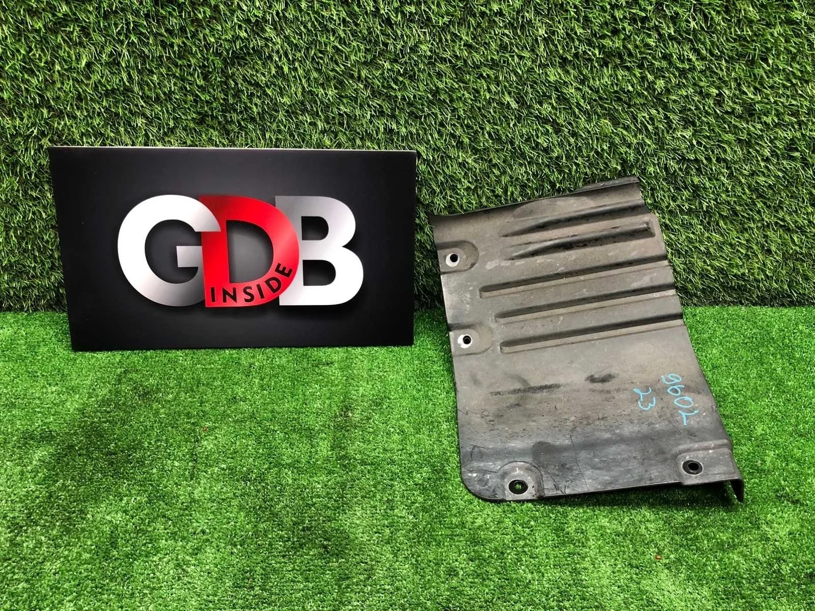 Подкрылок нижний BMW 5 series 10.2009 51717050538 E60 N52B25A, передний правый