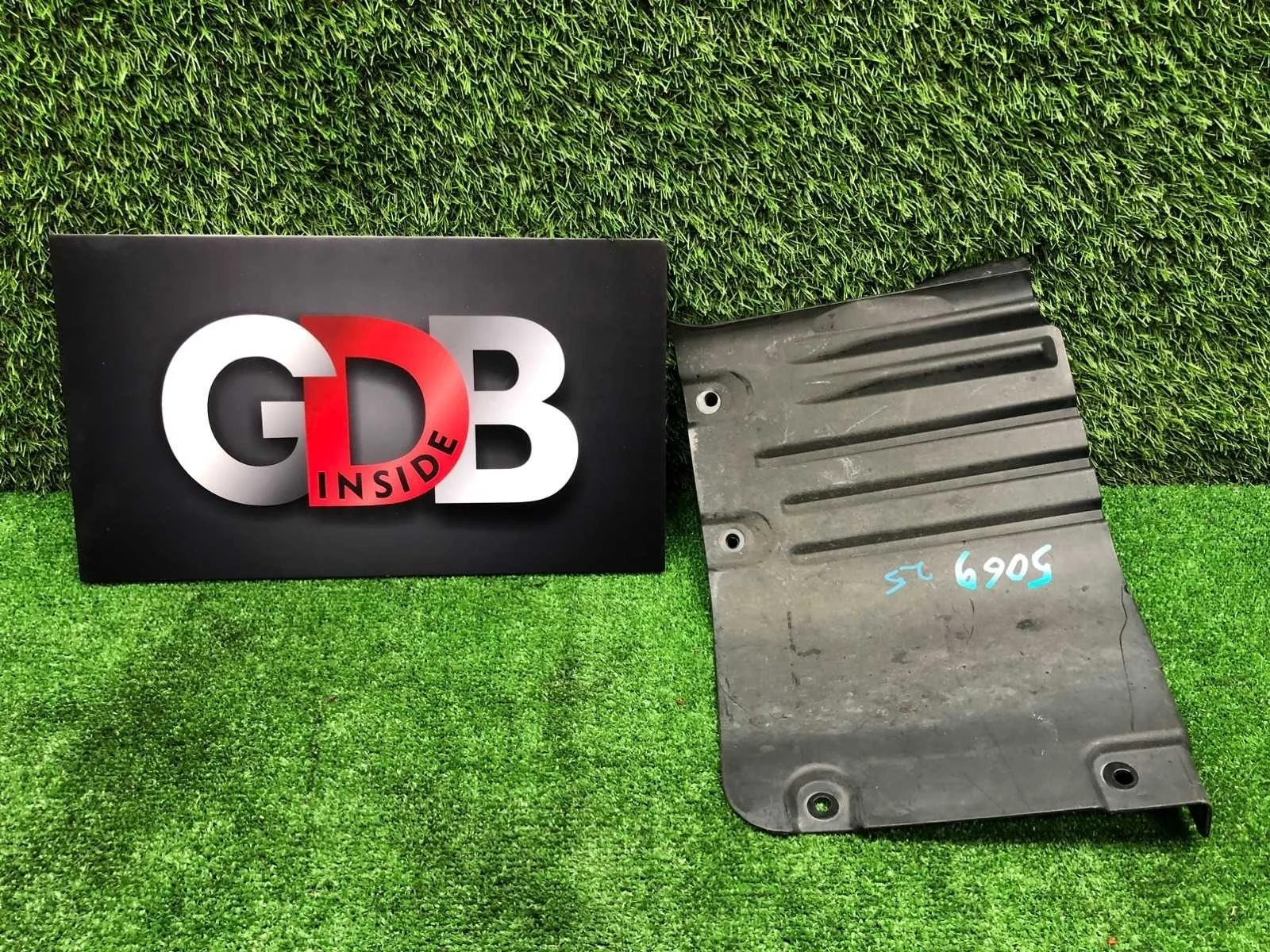 Подкрылок нижний BMW 5 series 04.10.2004 51717050538 E60 M54B25, передний правый