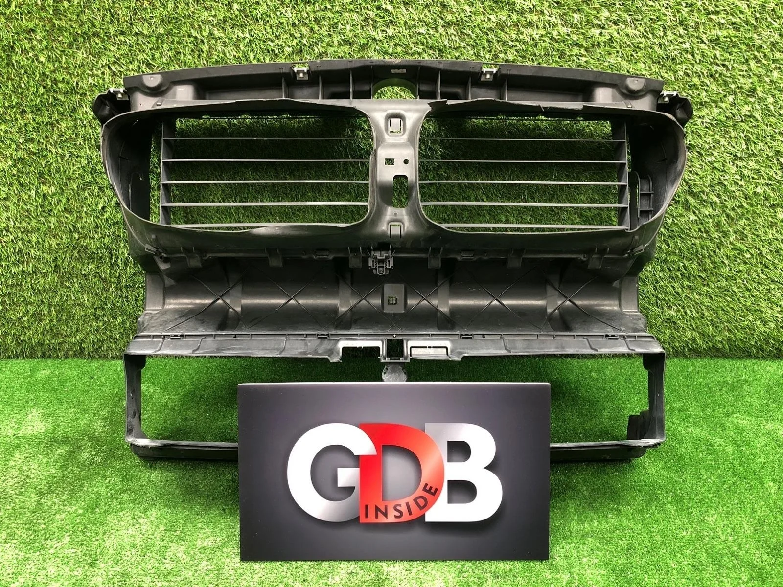 Воздуховод радиатора BMW 5 series 26.11.2010 51748049669 F11 N52B25AF, передний