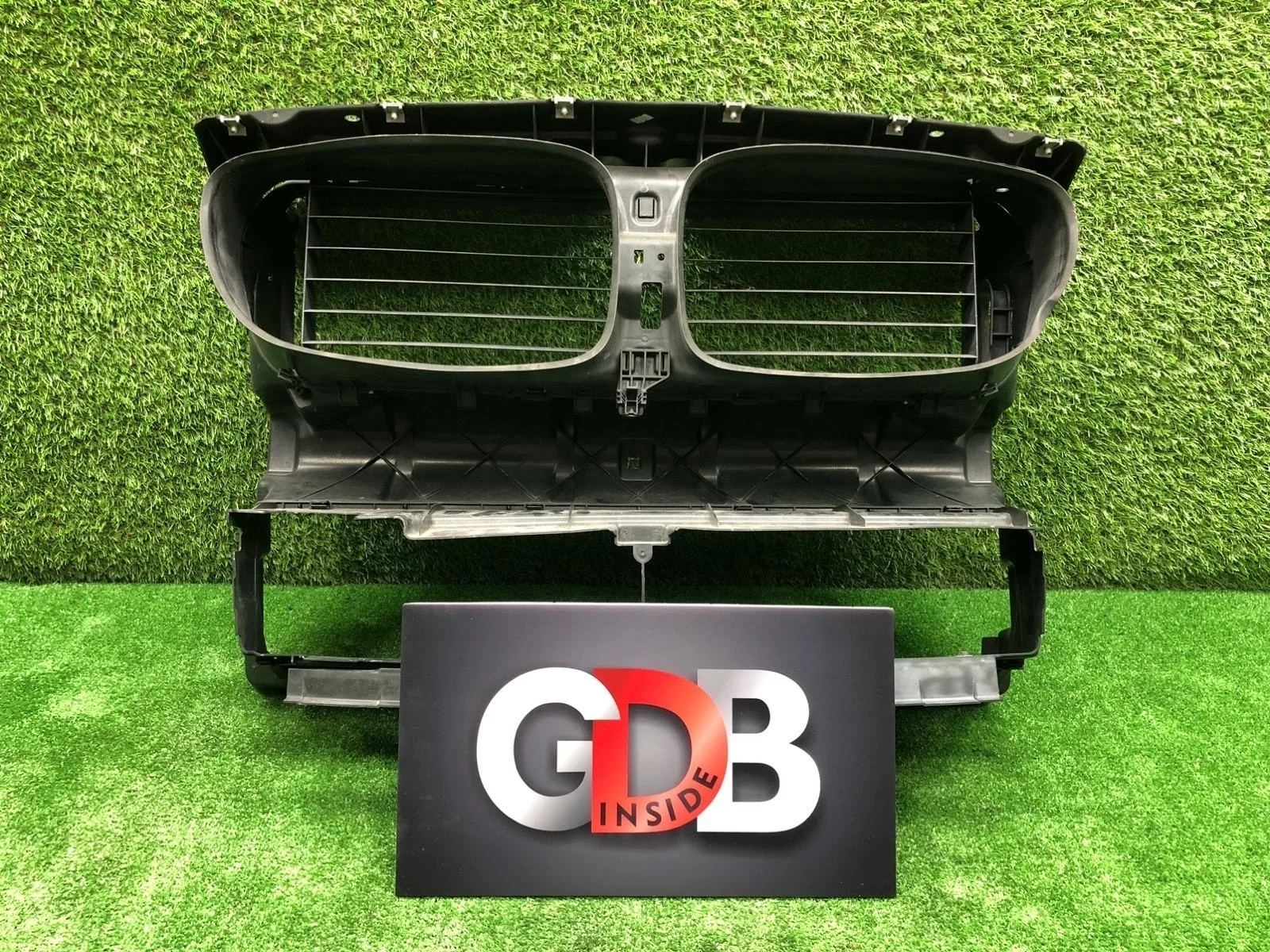 Воздуховод радиатора BMW 7 series 10.08.2012 51747183854 F01 N55B30A, передний